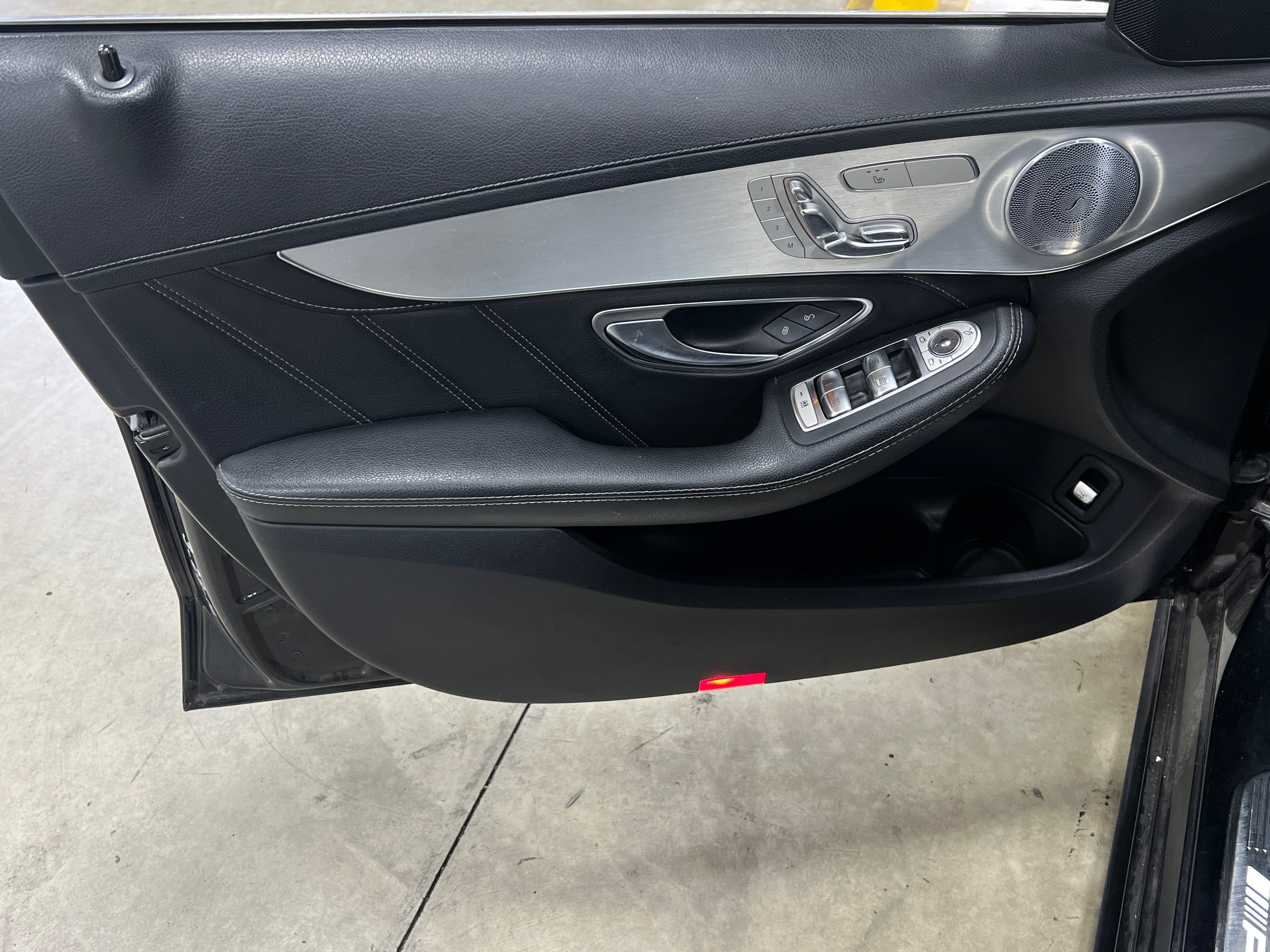 55SWF8GB1GU148621