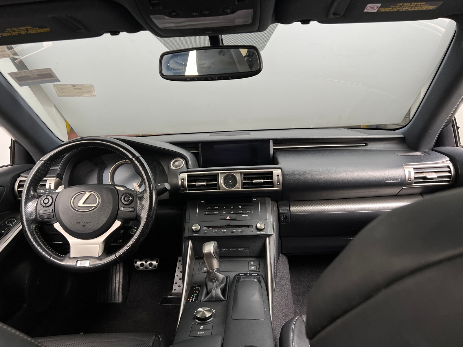 Thumbnail: 2016 Lexus IS - 2