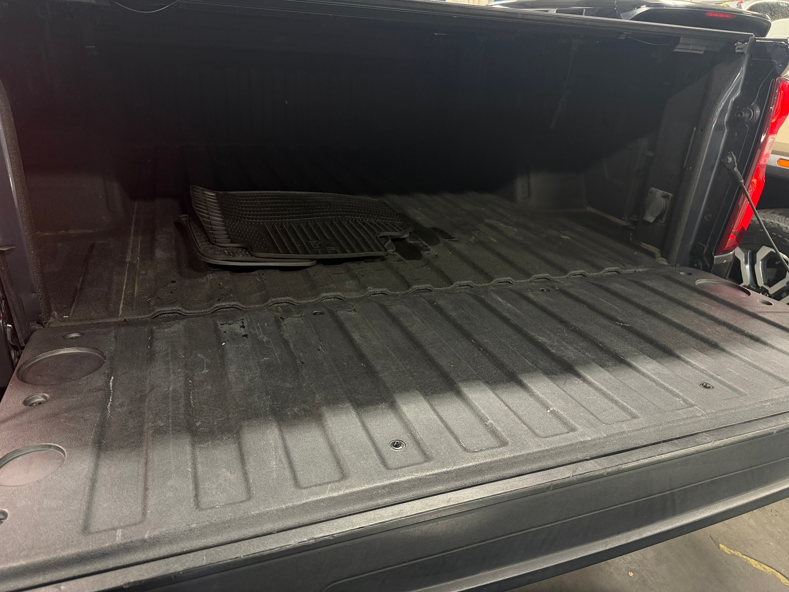 Thumbnail: 2020 Chevrolet Silverado 1500 - 7