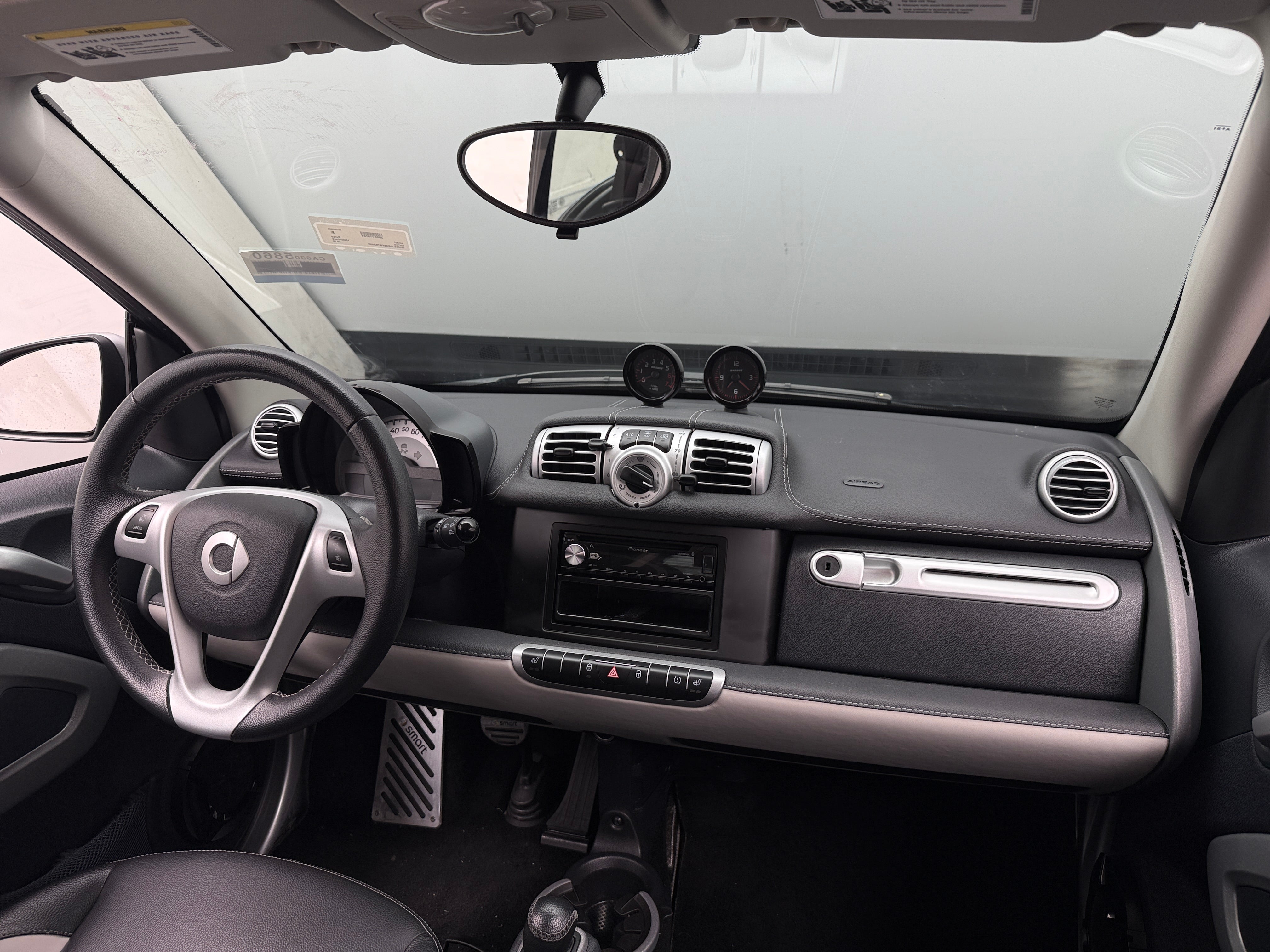 Used 2015 smart fortwo passion with VIN WMEEJ3BA6FK793409 for sale in Pewaukee, WI