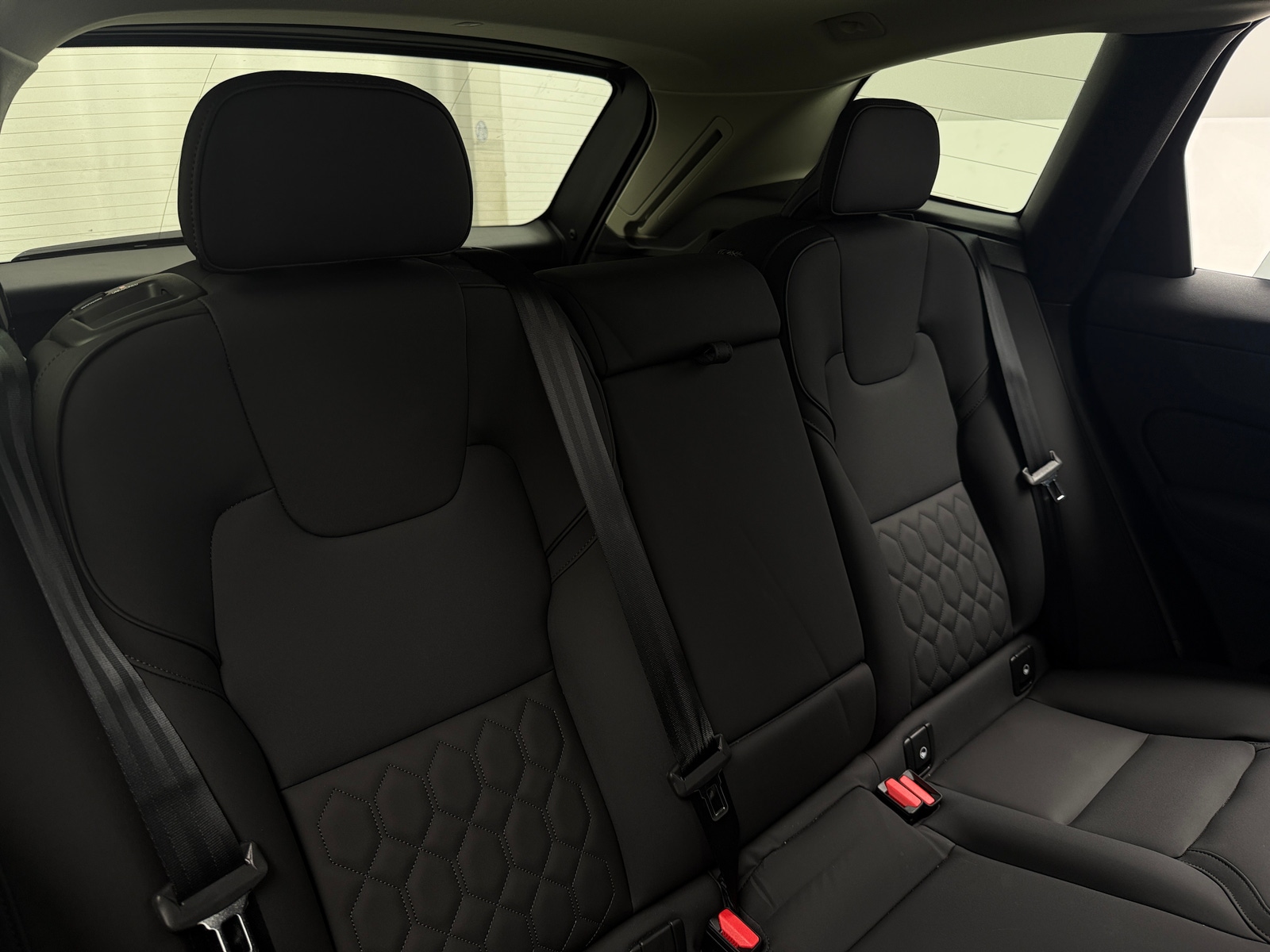 Thumbnail: 2026 Volvo XC60 - 5