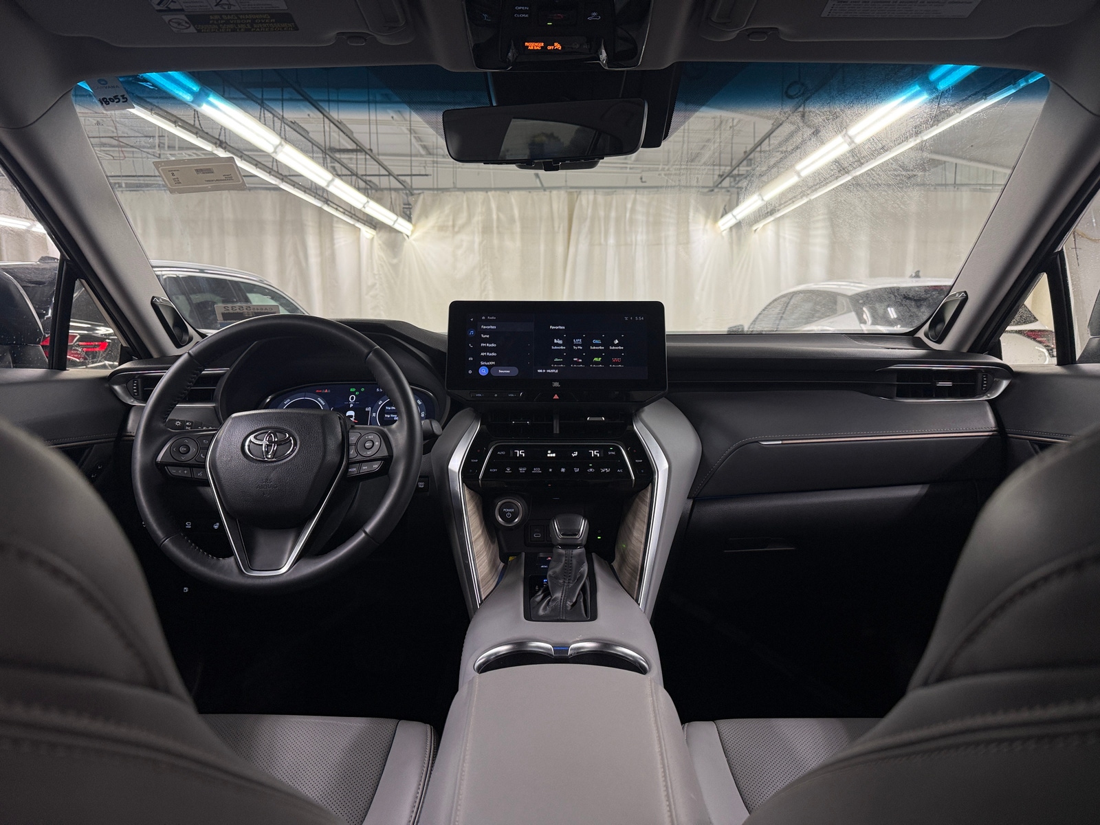 Thumbnail: 2024 Toyota Venza - 2