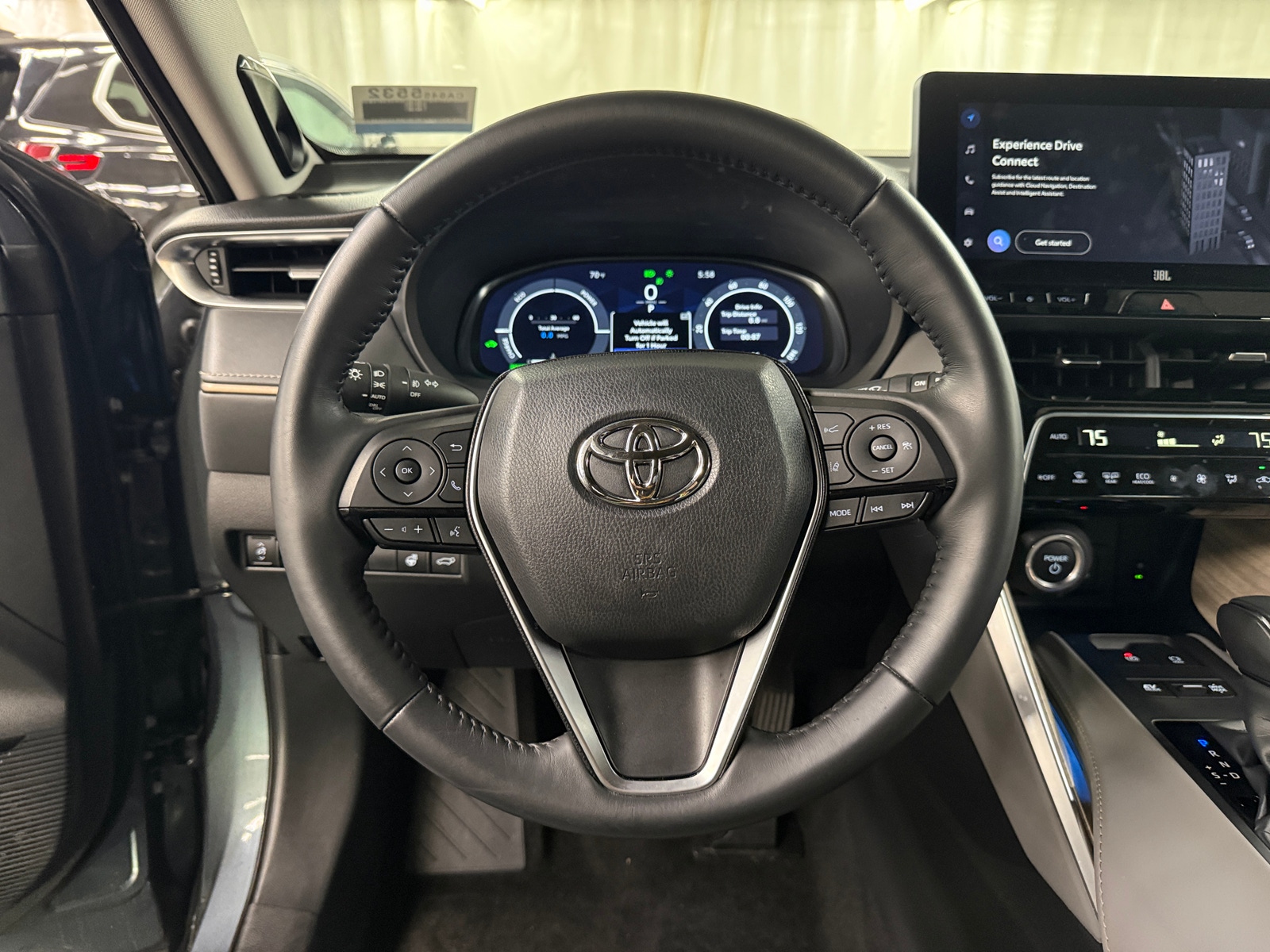 Thumbnail: 2024 Toyota Venza - 4