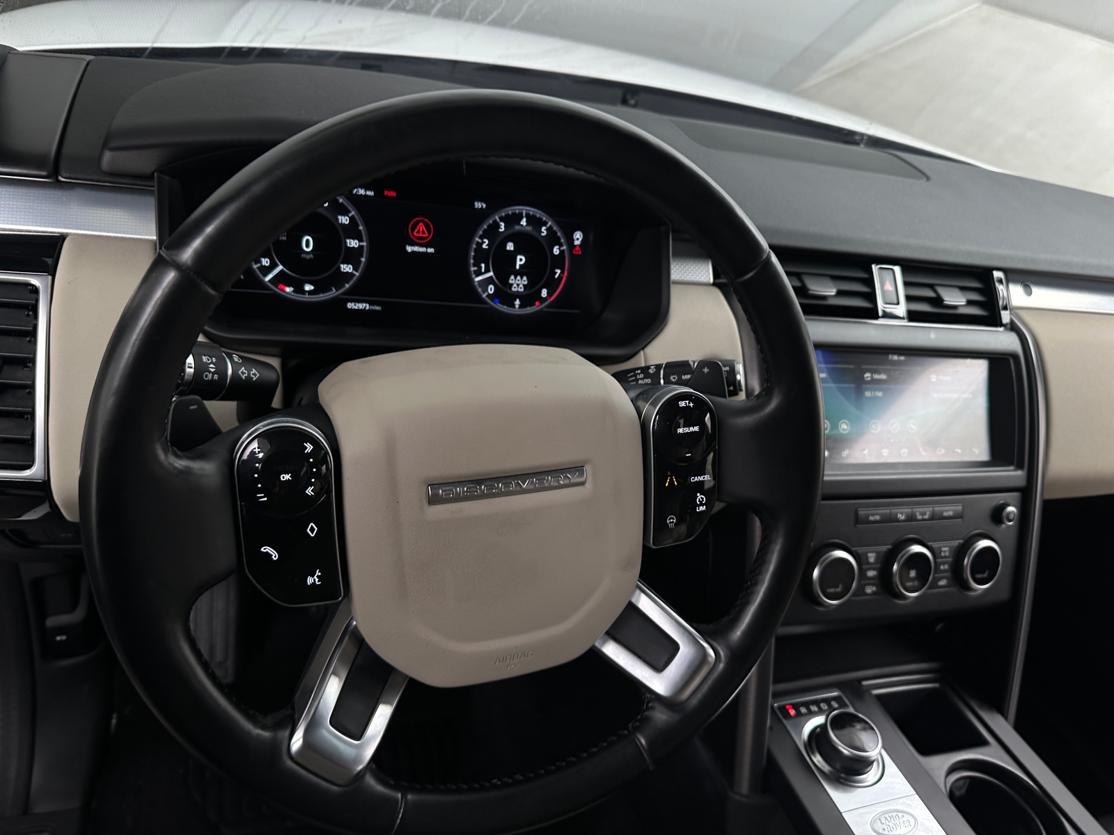 Thumbnail: 2020 Land Rover Discovery - 5