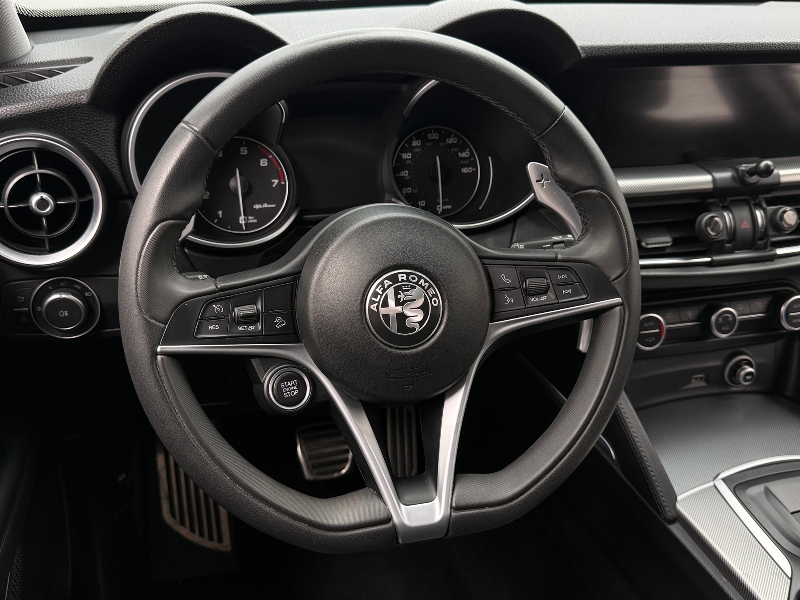 Thumbnail: 2019 Alfa Romeo Stelvio - 4