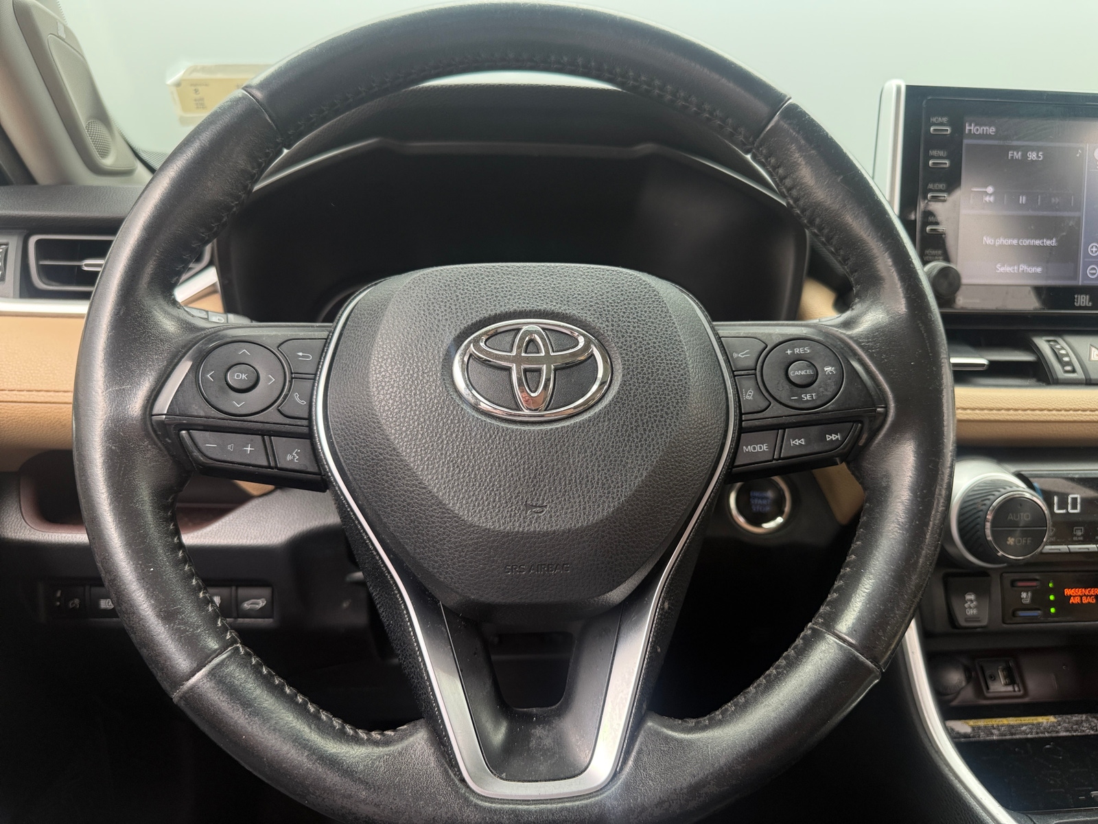 Thumbnail: 2019 Toyota RAV4 - 4