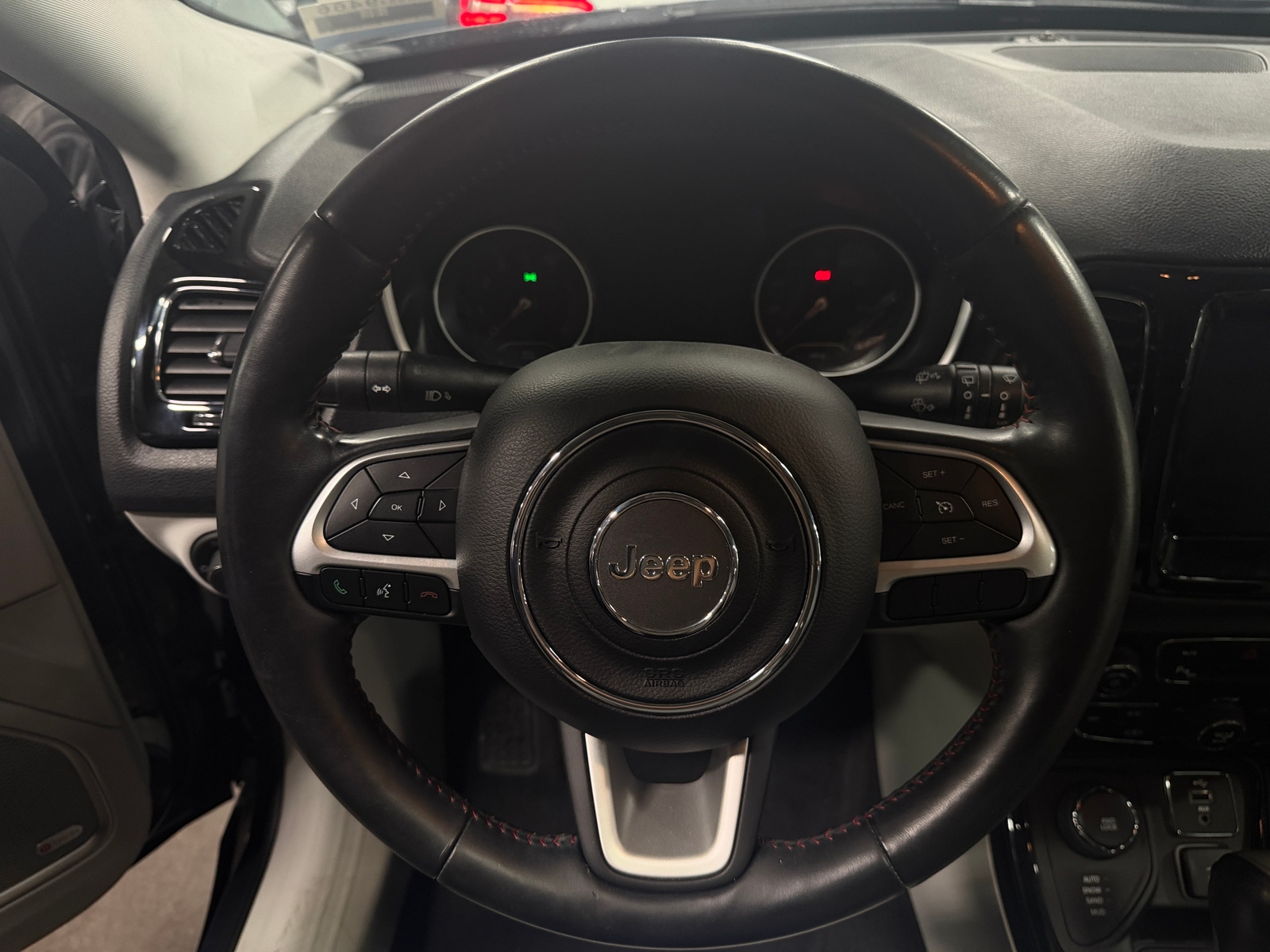 Thumbnail: 2018 Jeep Compass - 4