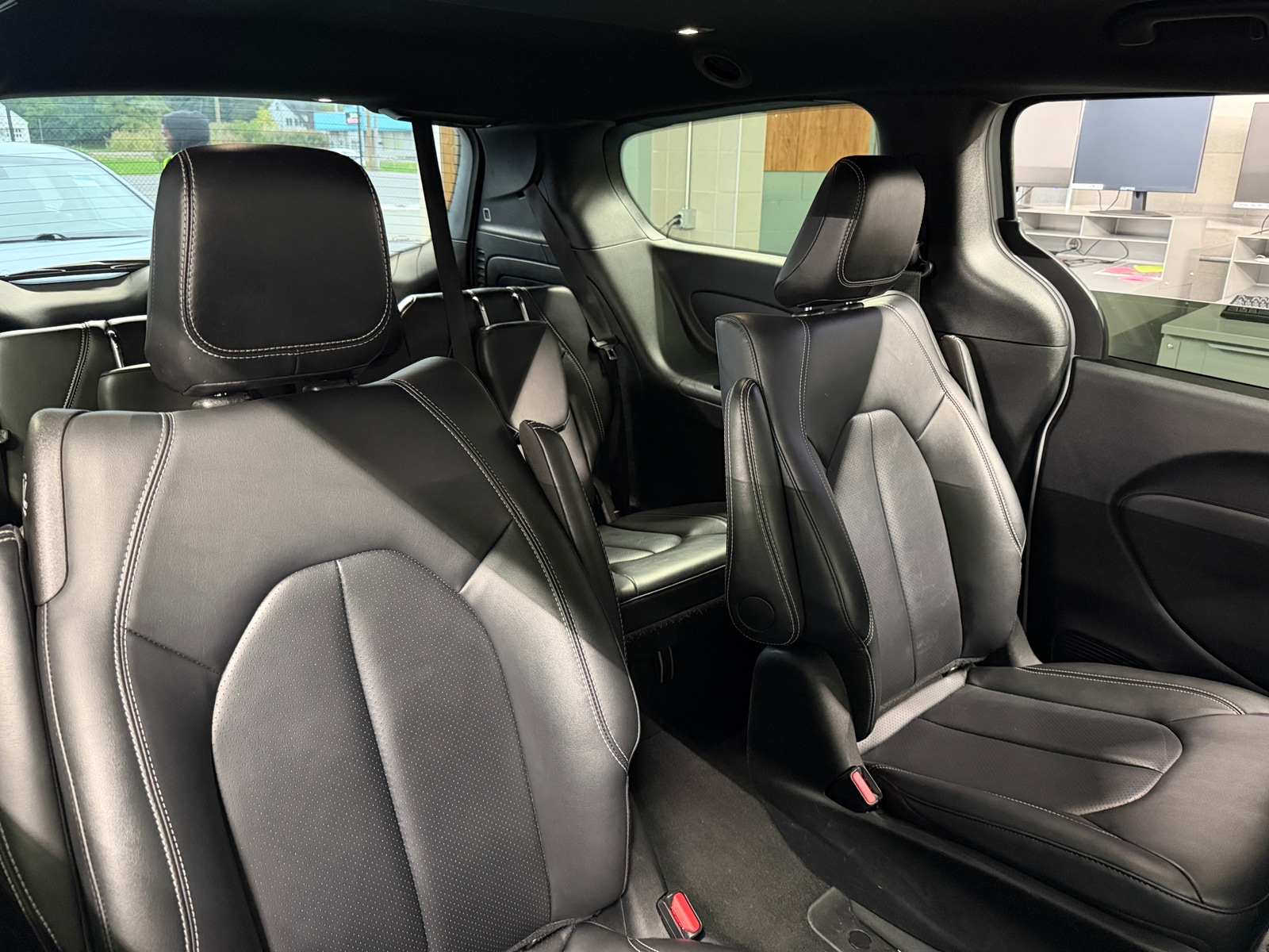 Thumbnail: 2024 Chrysler Pacifica - 5