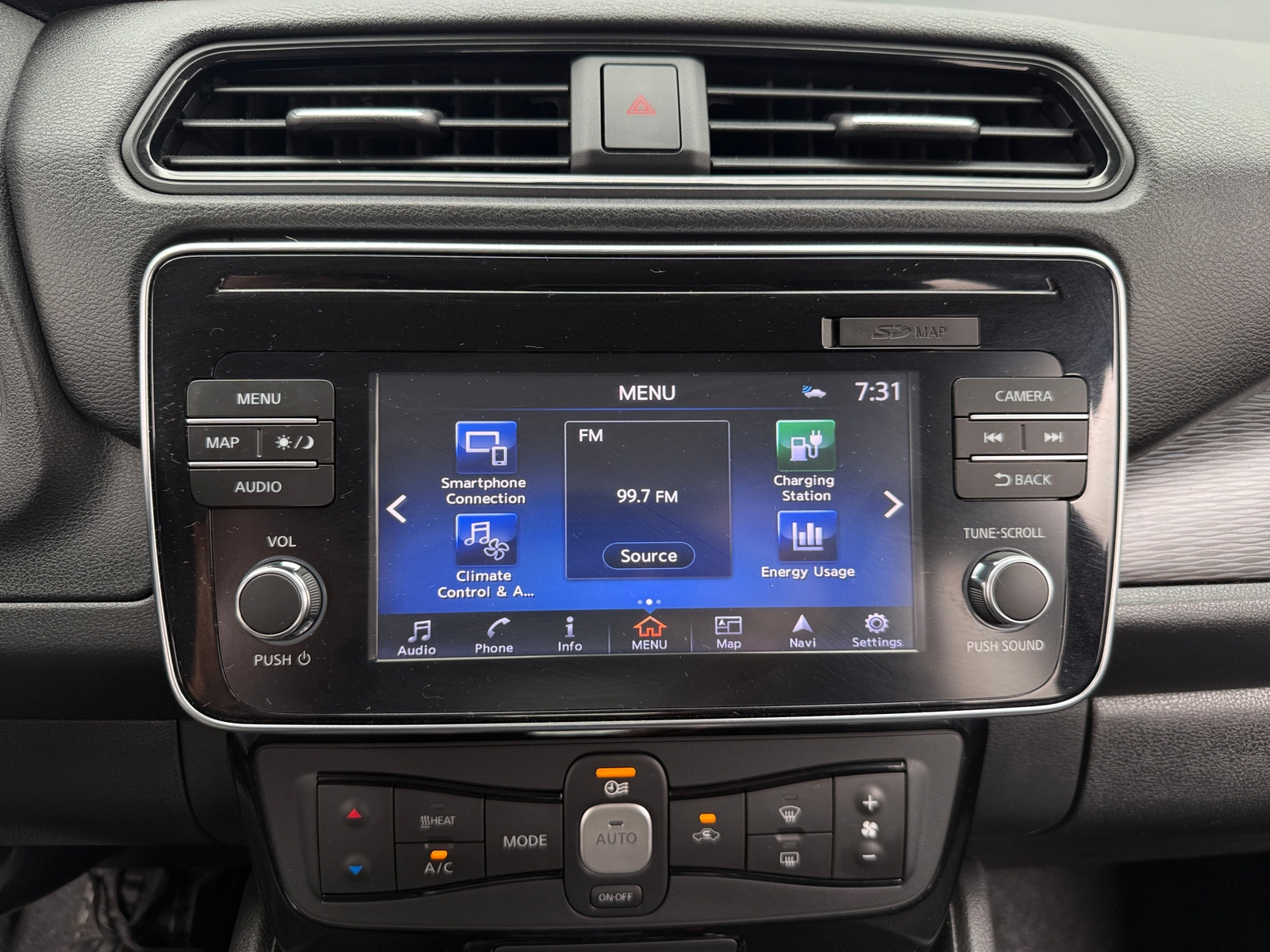 Thumbnail: 2018 Nissan Leaf - 4