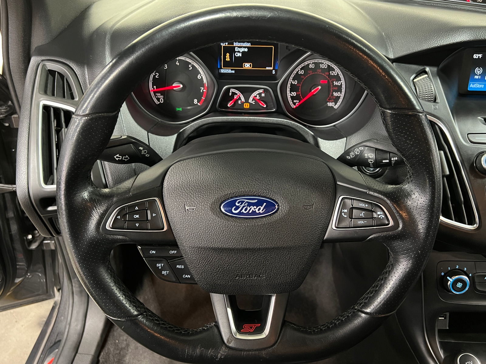 Thumbnail: 2015 Ford Focus - 5