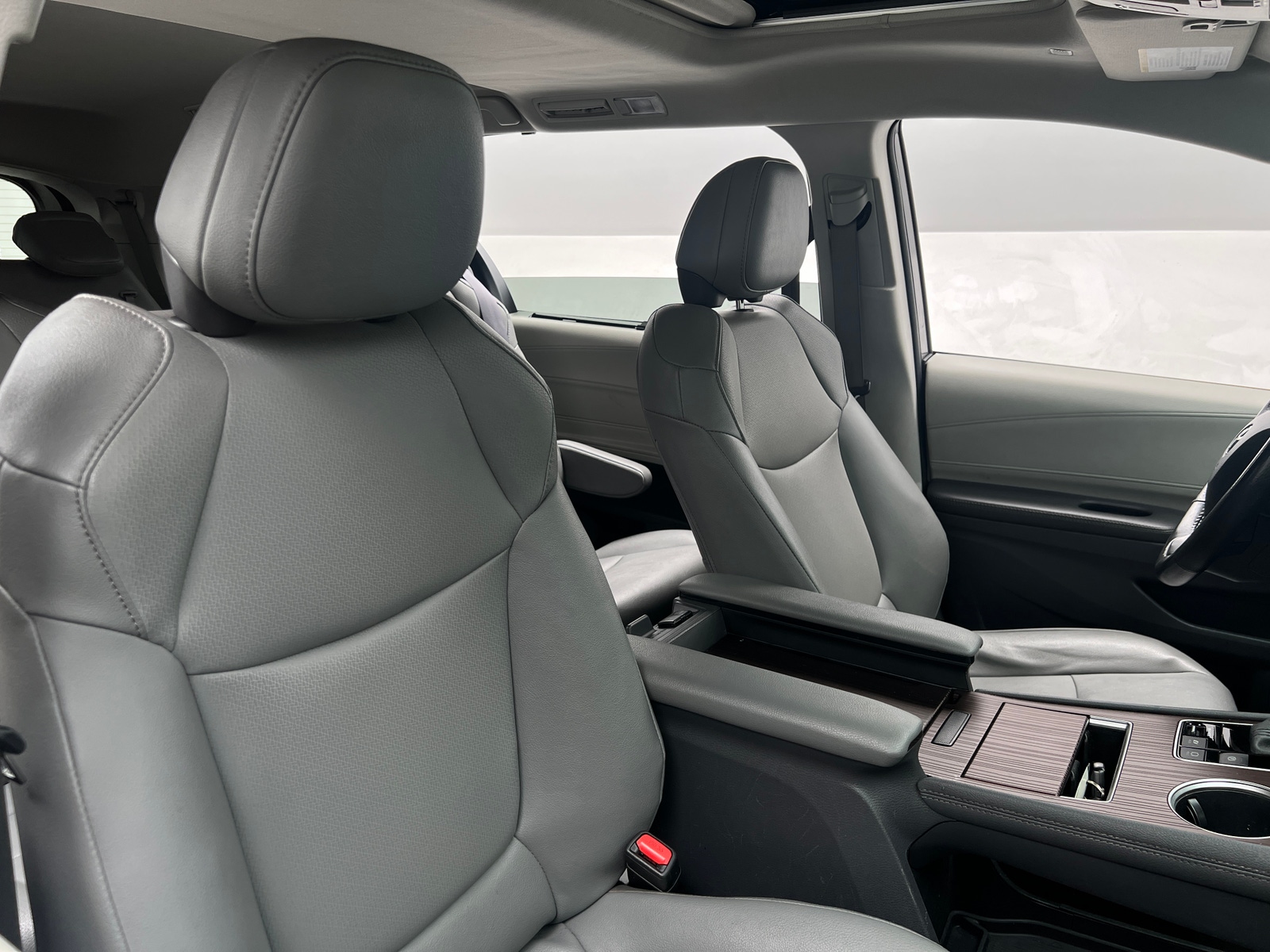 Thumbnail: 2024 Toyota Sienna - 2