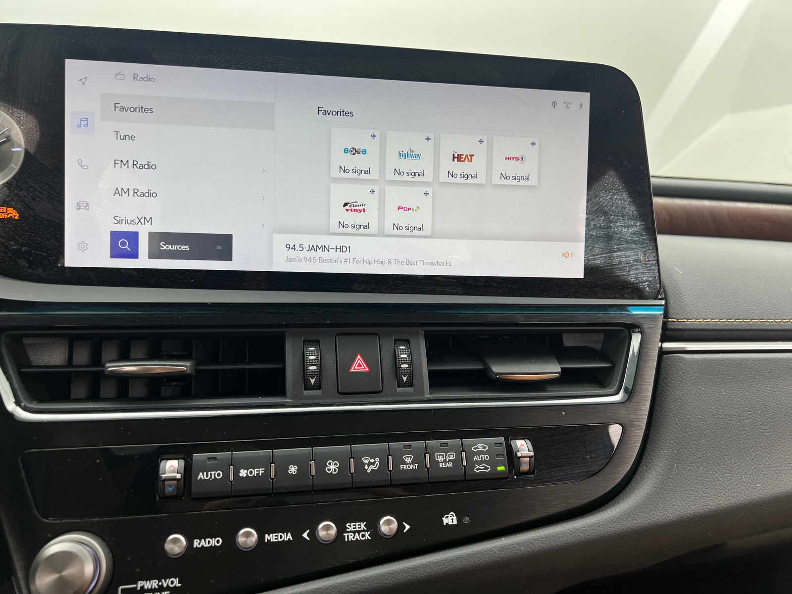 Thumbnail: 2024 Lexus ES - 4