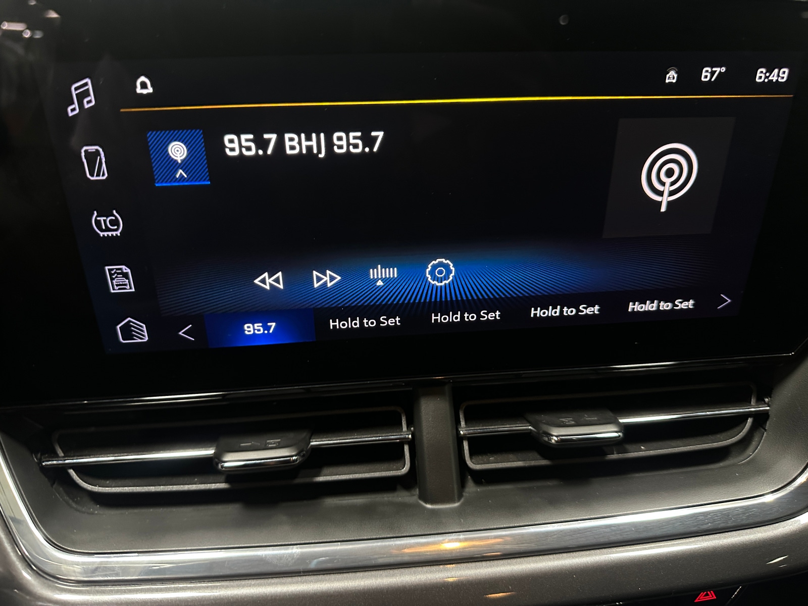Thumbnail: 2025 Chevrolet Trax - 3