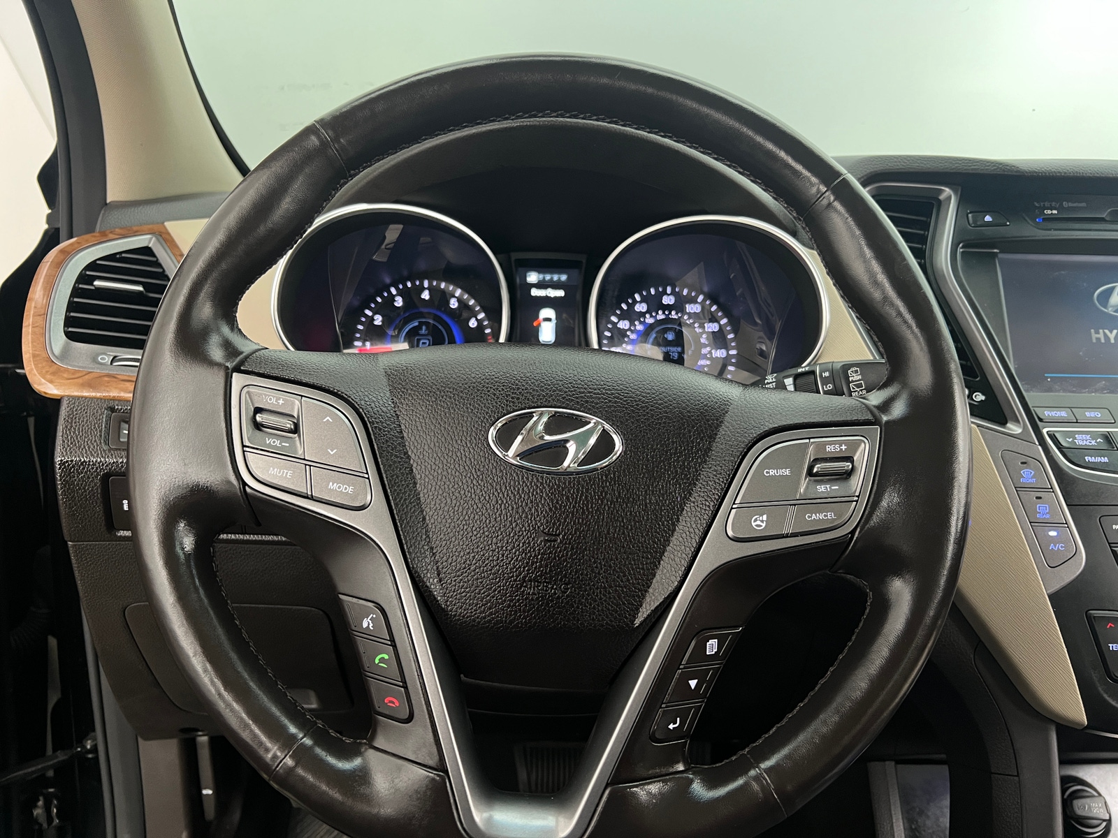 Thumbnail: 2013 Hyundai Santa Fe - 4