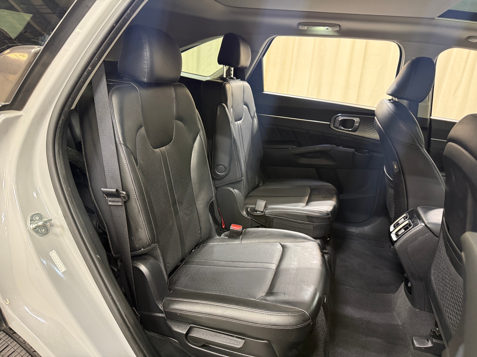 Thumbnail: 2023 Kia Sorento - 5