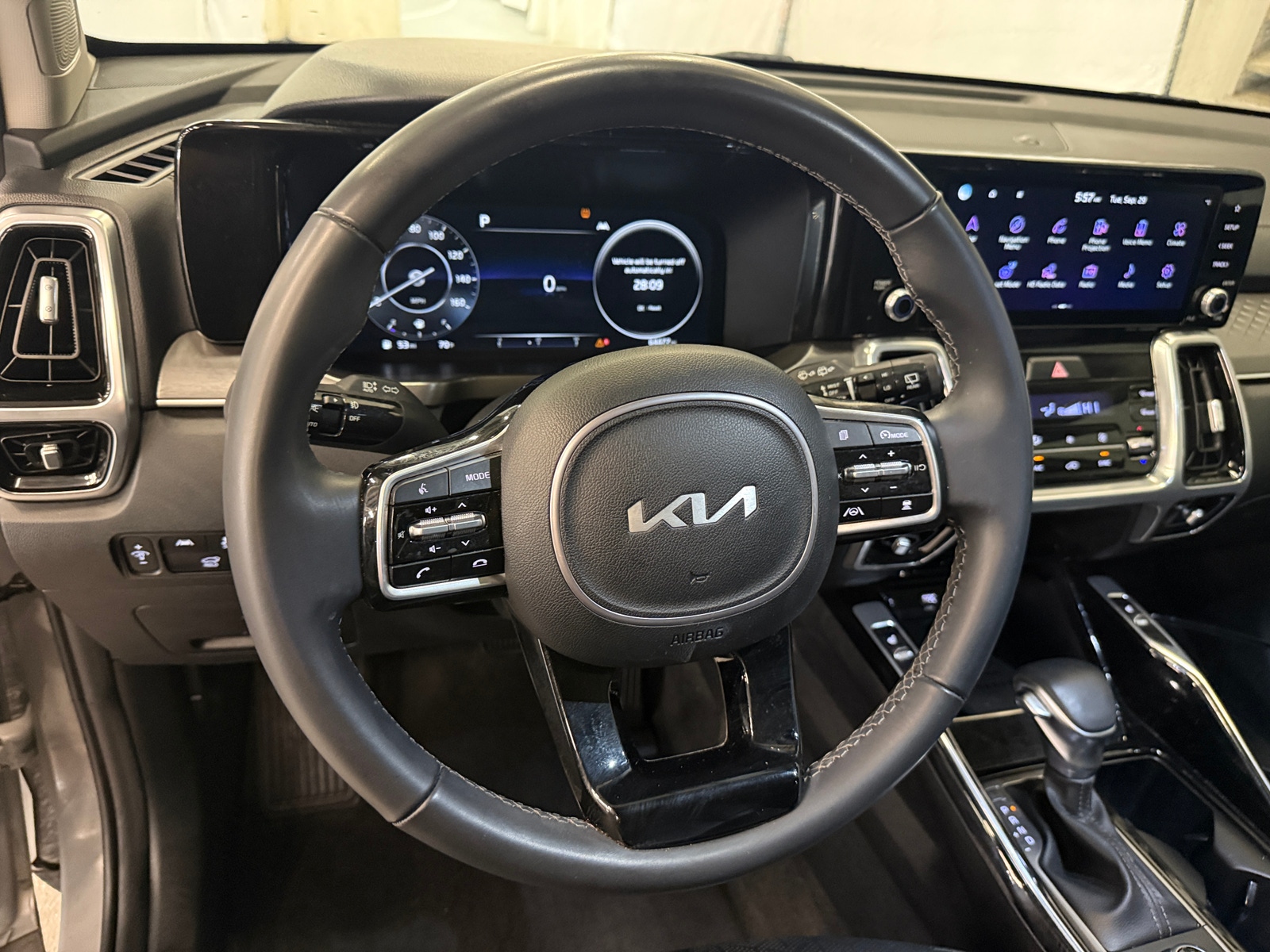 Thumbnail: 2023 Kia Sorento - 4