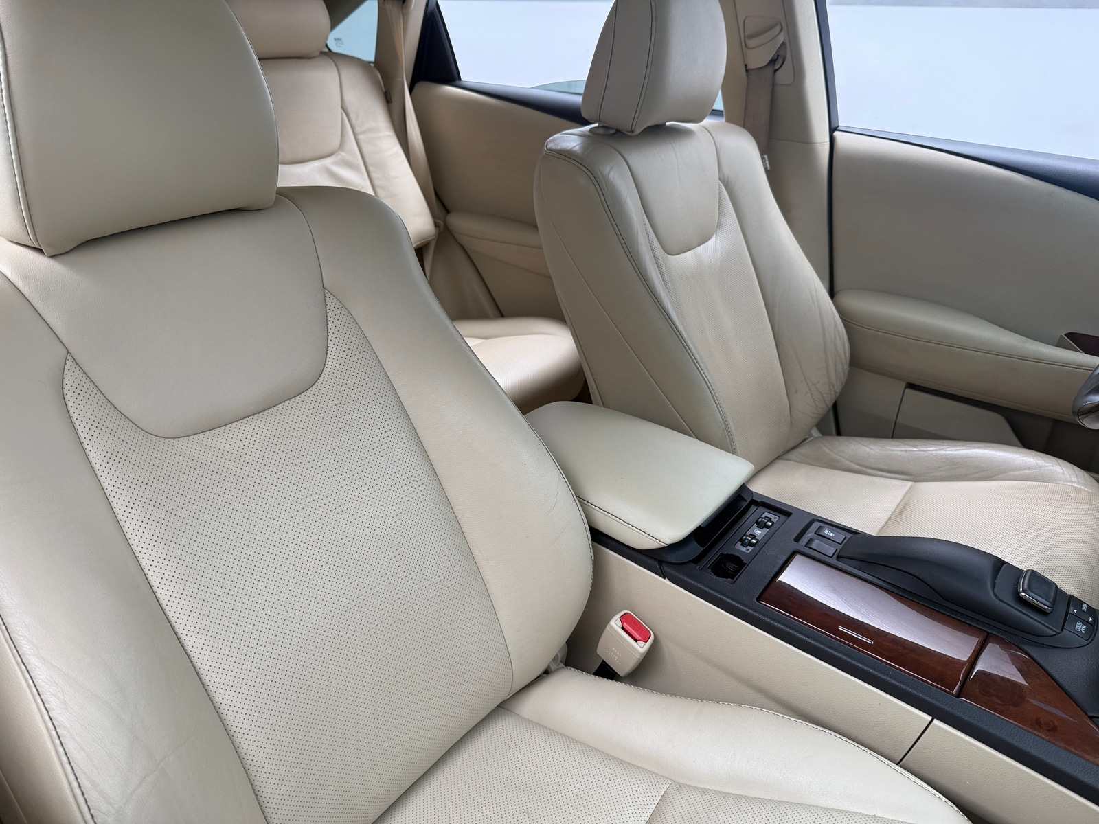 Thumbnail: 2015 Lexus RX - 2