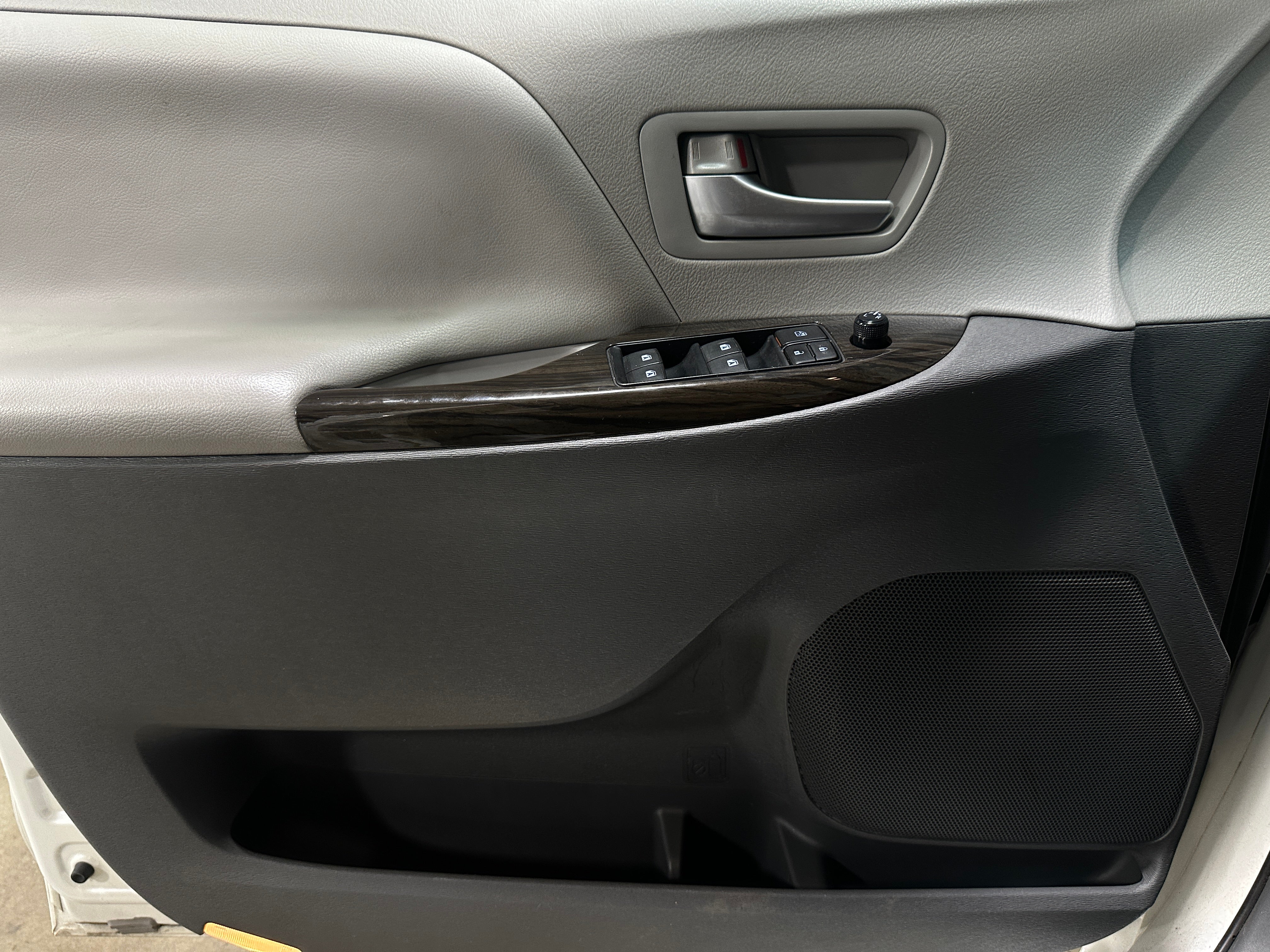 2016 Toyota Sienna