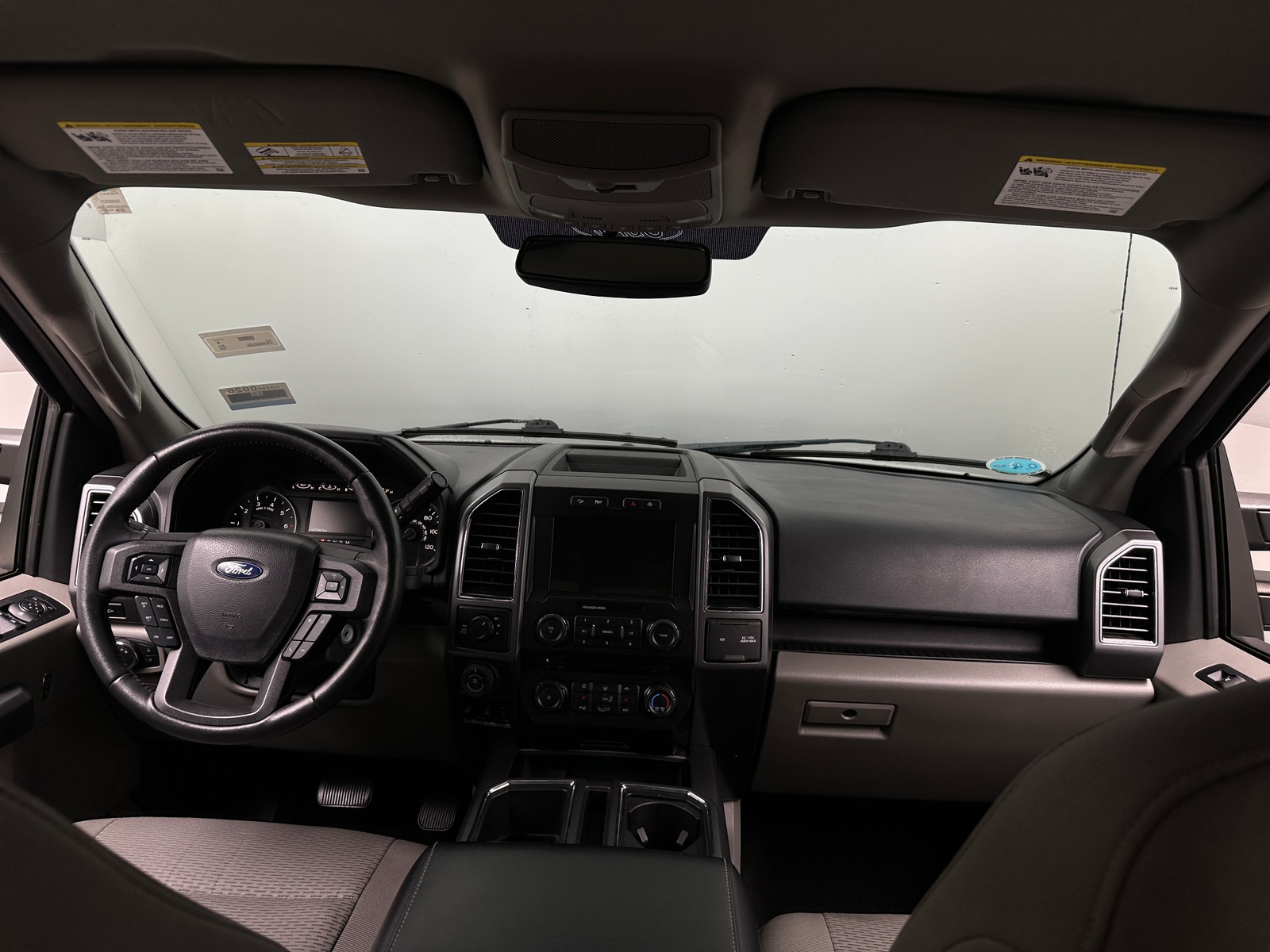 Thumbnail: 2018 Ford Econoline - 3