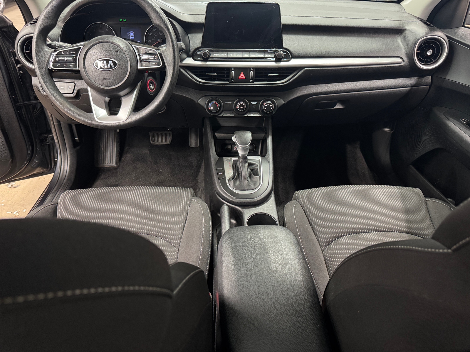 Thumbnail: 2021 Kia Forte - 3