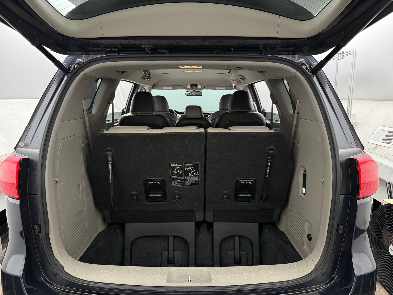 Thumbnail: 2015 Kia Sedona - 6