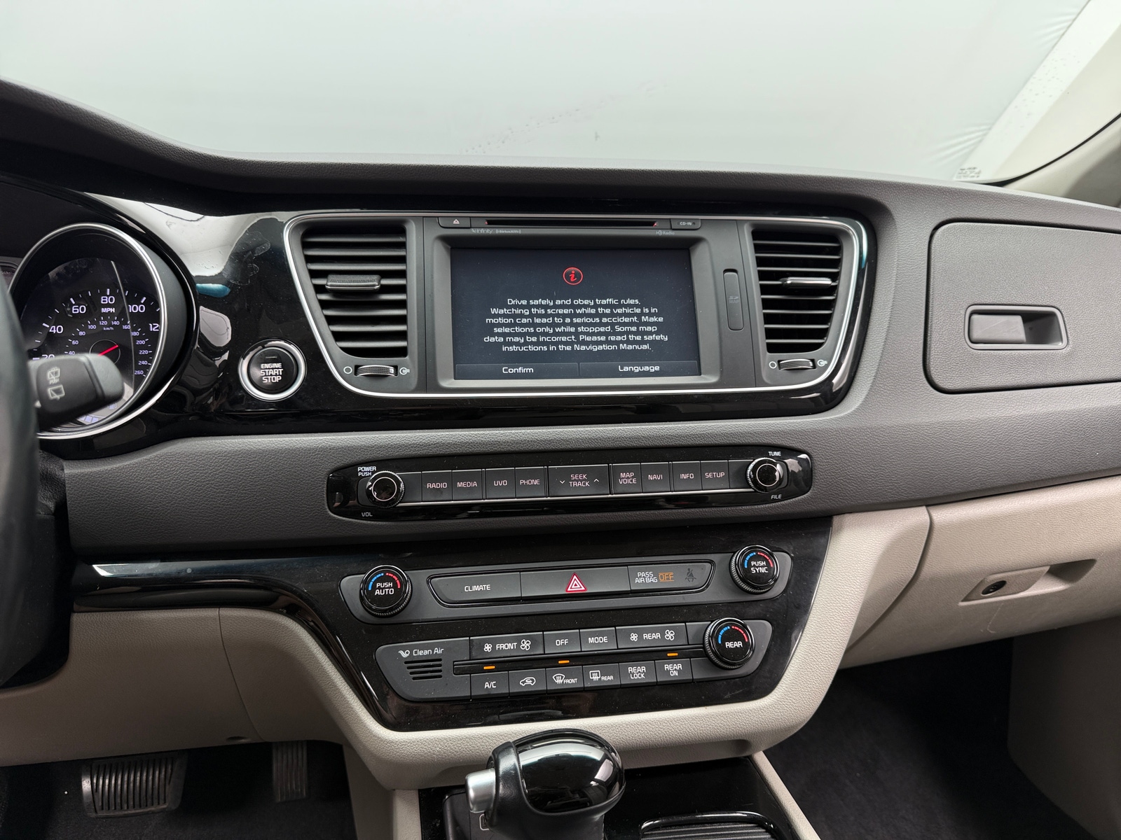 Thumbnail: 2015 Kia Sedona - 3