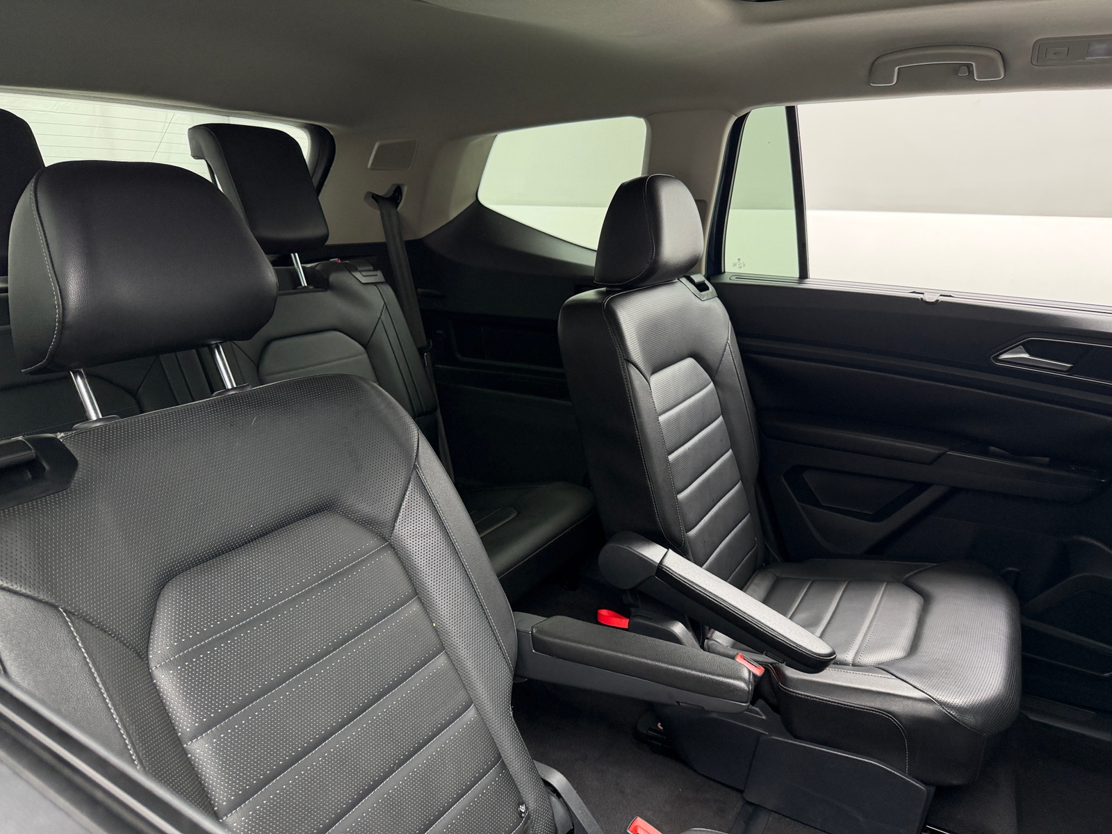 Thumbnail: 2018 Volkswagen Atlas - 6