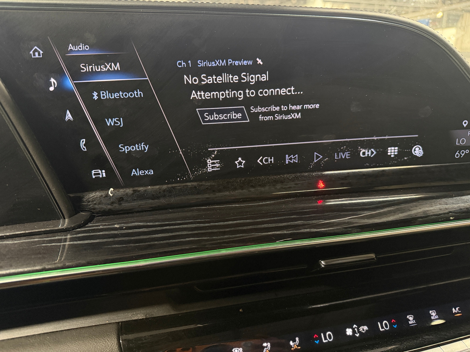 Thumbnail: 2021 Cadillac Escalade - 3