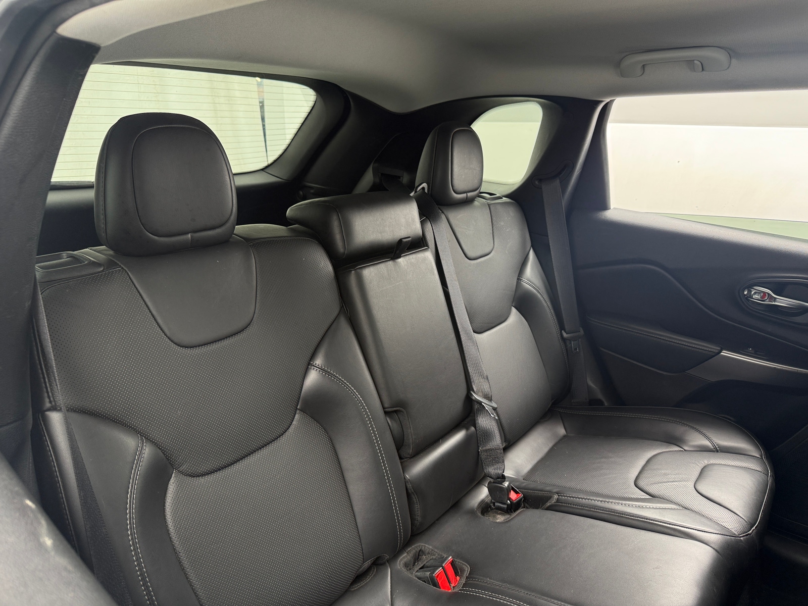 Thumbnail: 2020 Jeep Cherokee - 5