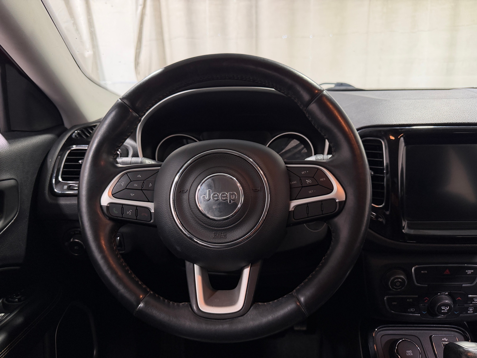 Thumbnail: 2017 Jeep Compass - 4