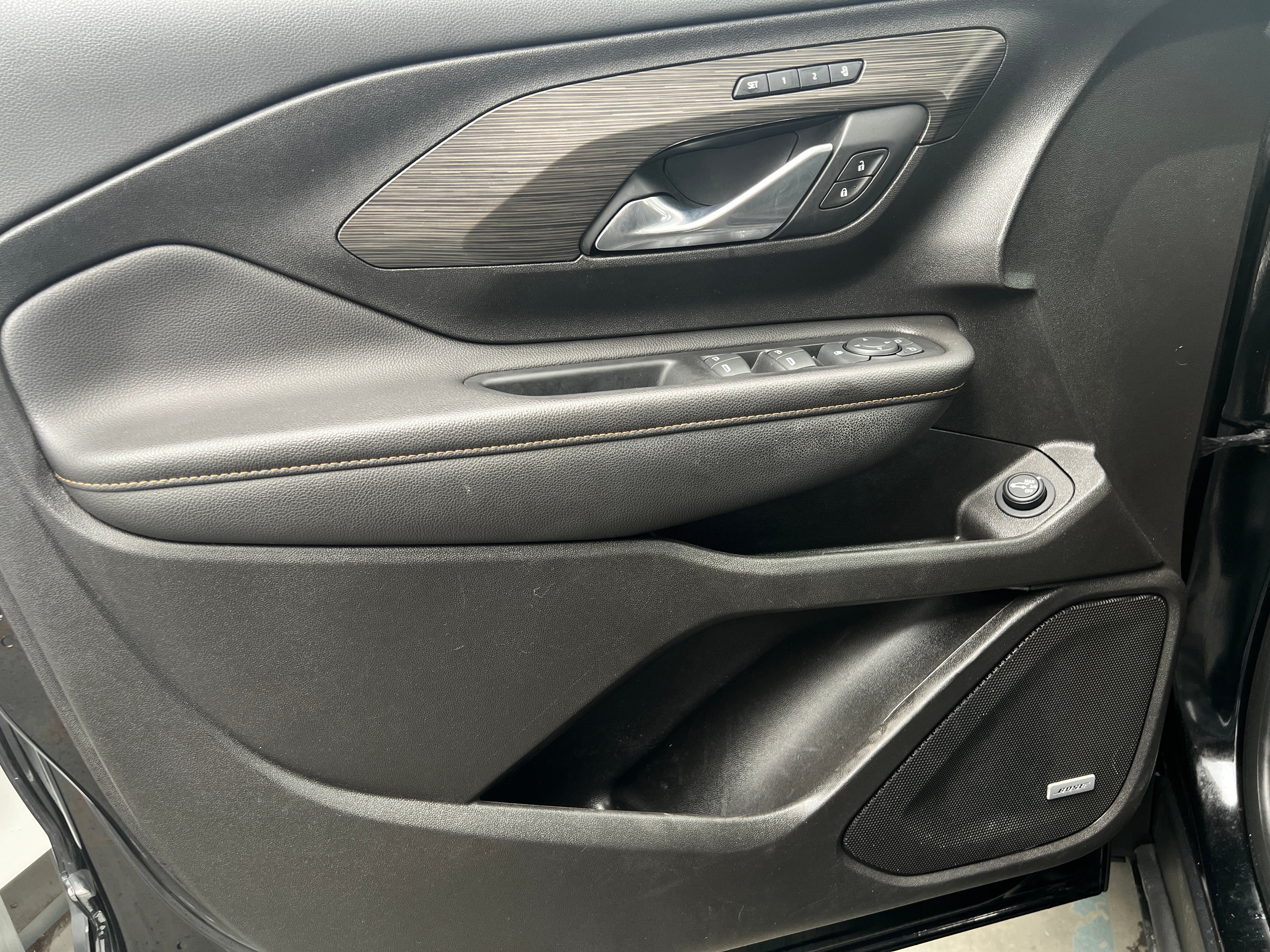 Used 2019 GMC Terrain SLT with VIN 3GKALVEX8KL347679 for sale in Pewaukee, WI