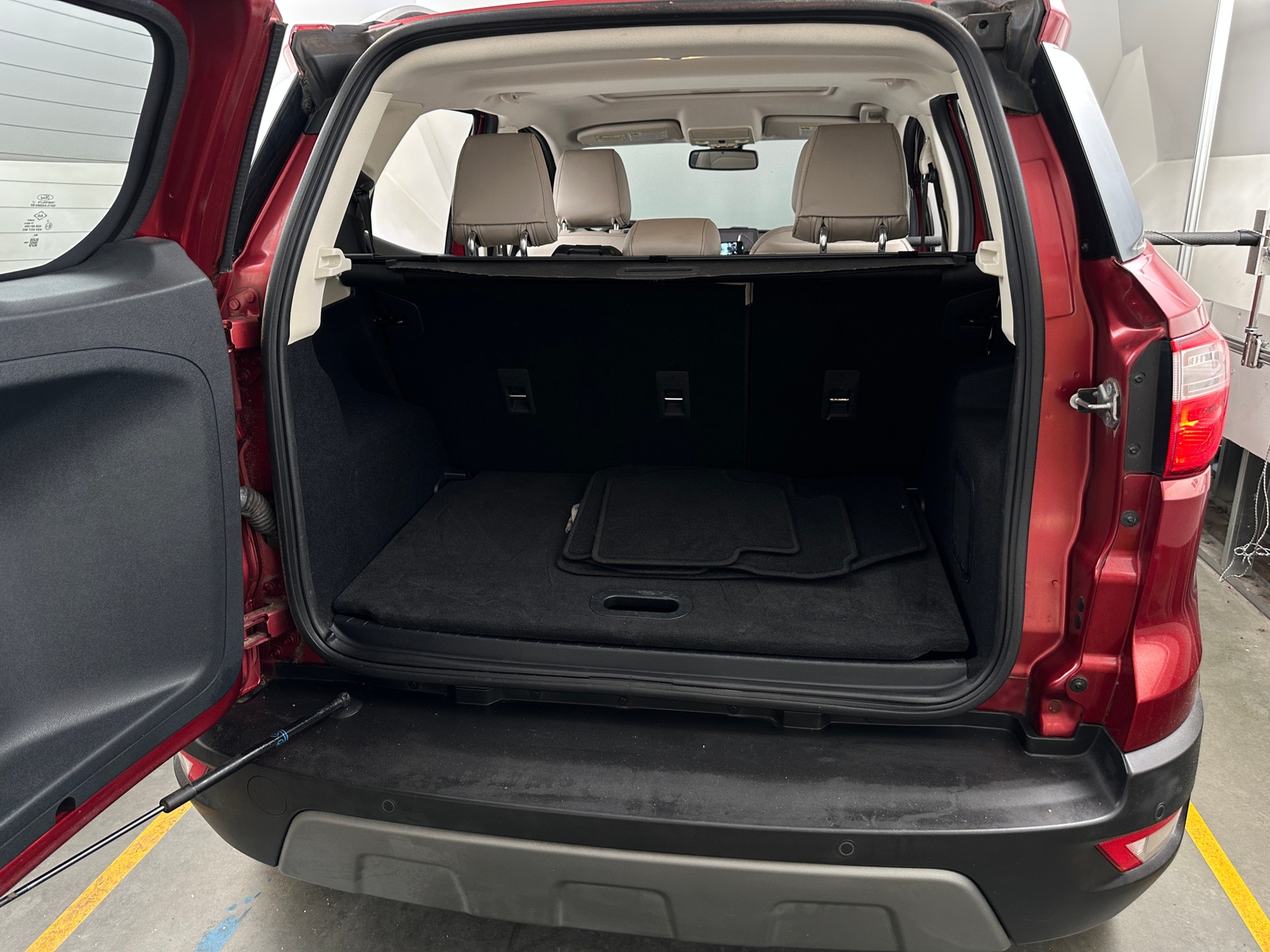 Thumbnail: 2018 Ford EcoSport - 6