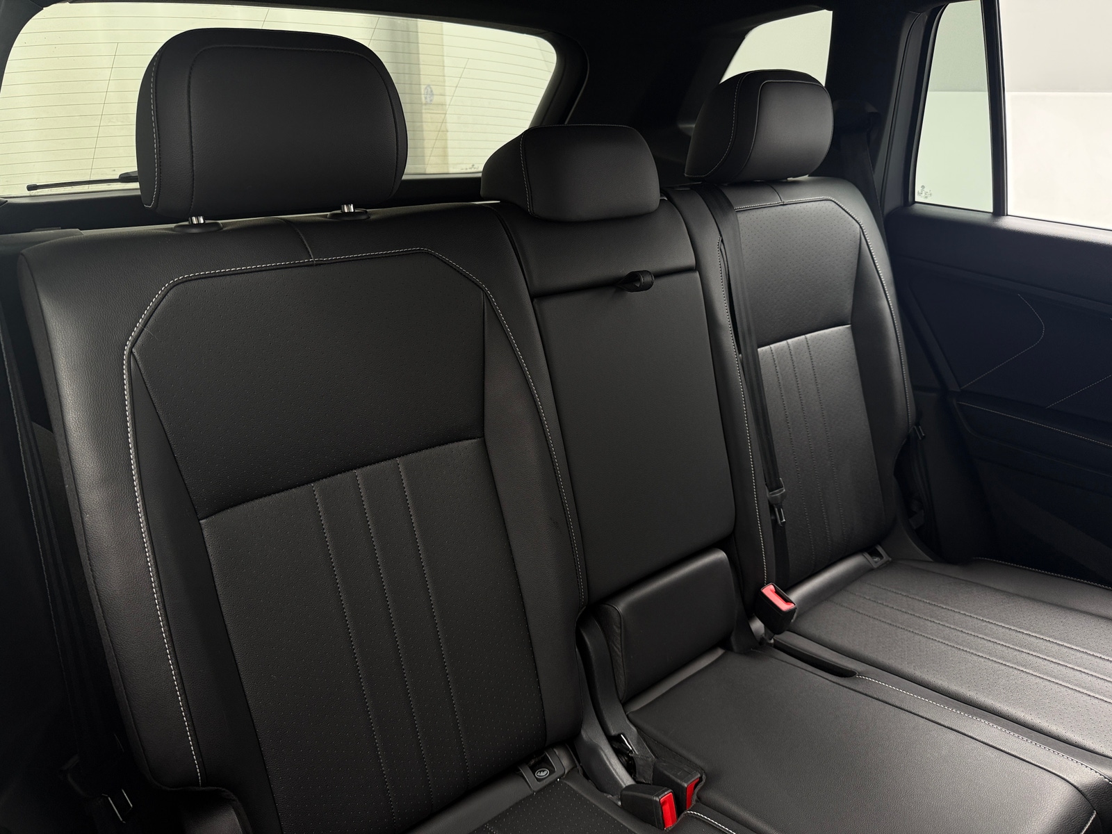 Thumbnail: 2024 Volkswagen Tiguan - 6