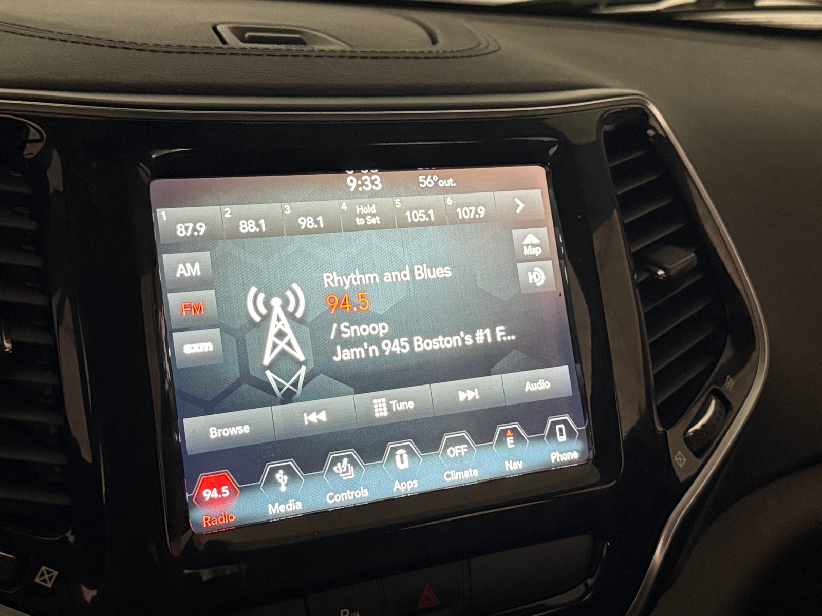 Thumbnail: 2019 Jeep Cherokee - 3
