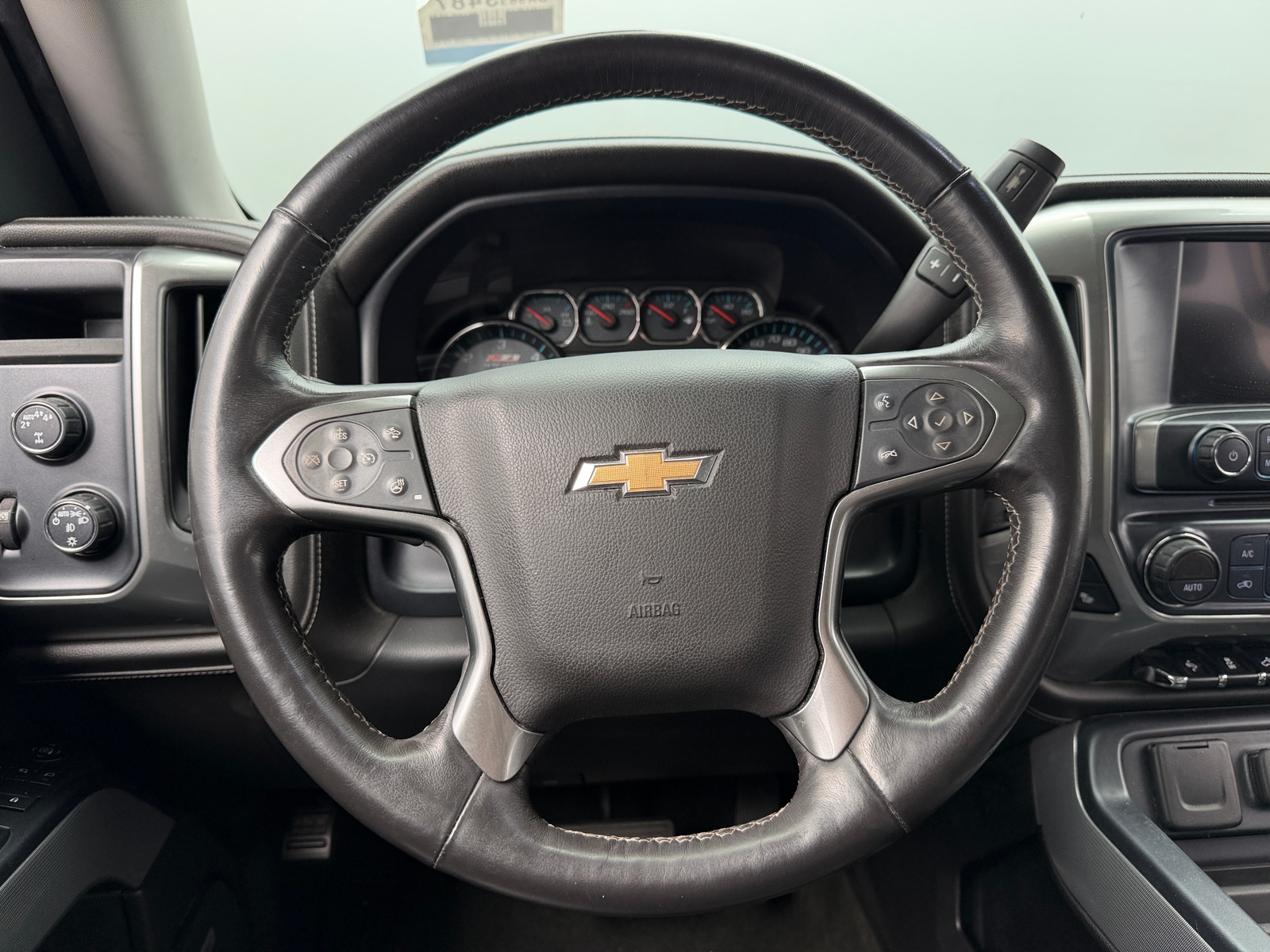 Thumbnail: 2017 Chevrolet Silverado 1500 - 4