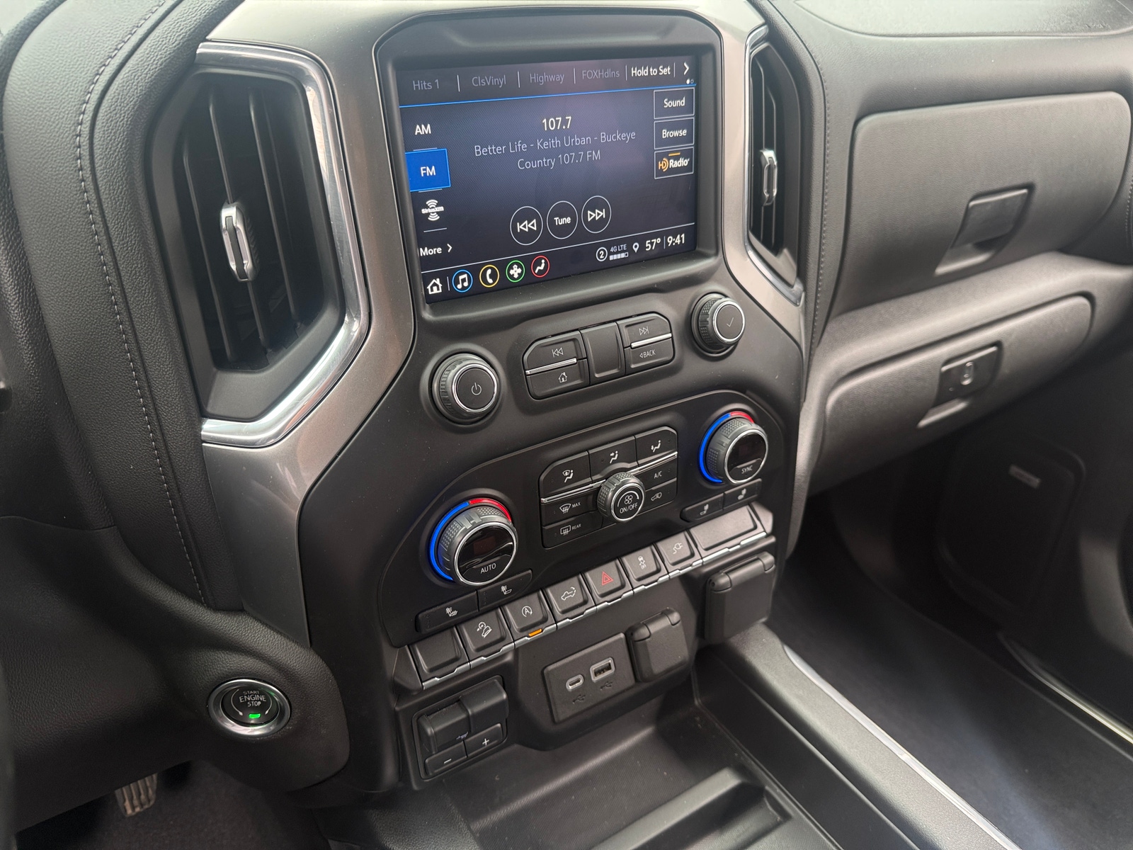 Thumbnail: 2021 Chevrolet Silverado 1500 - 3