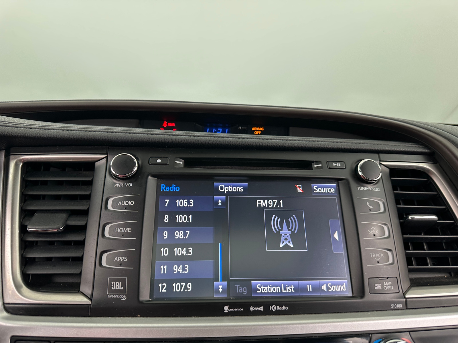 Thumbnail: 2017 Toyota Highlander - 3
