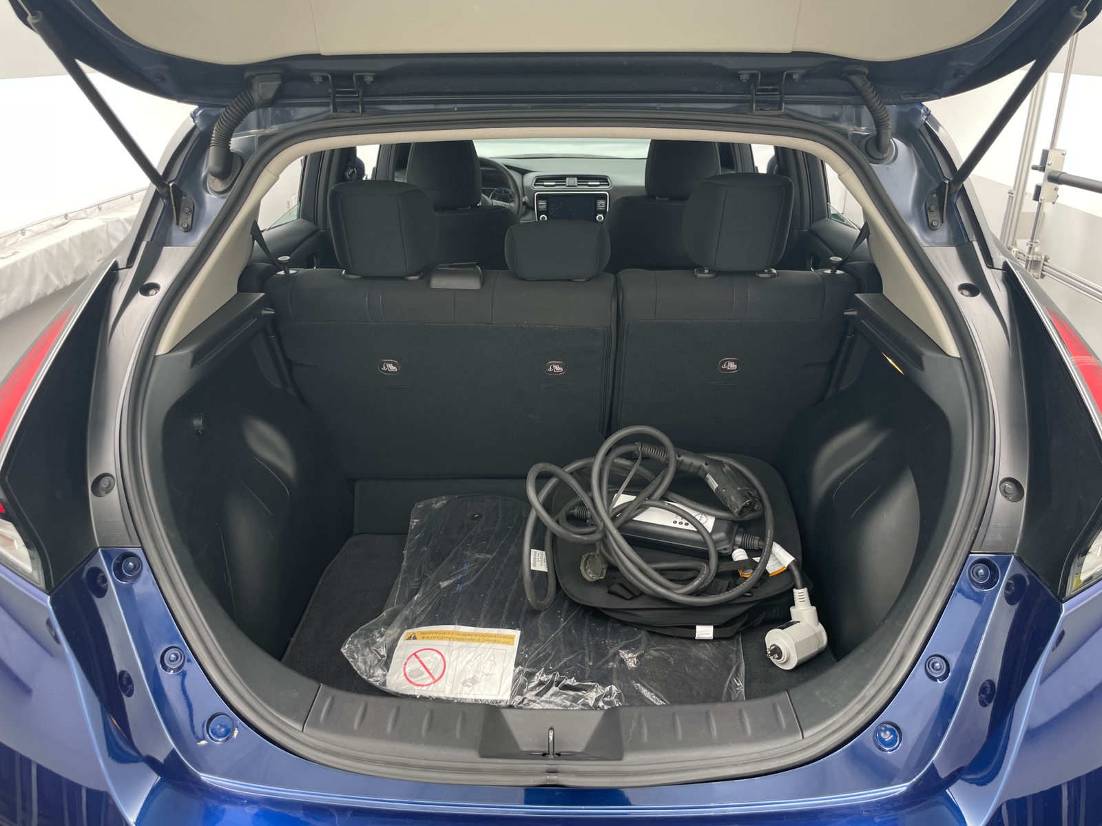Thumbnail: 2025 Nissan Leaf - 7