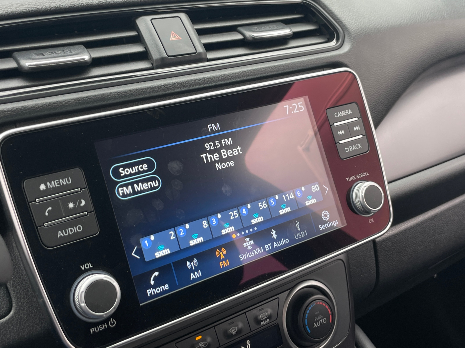 Thumbnail: 2025 Nissan Leaf - 4