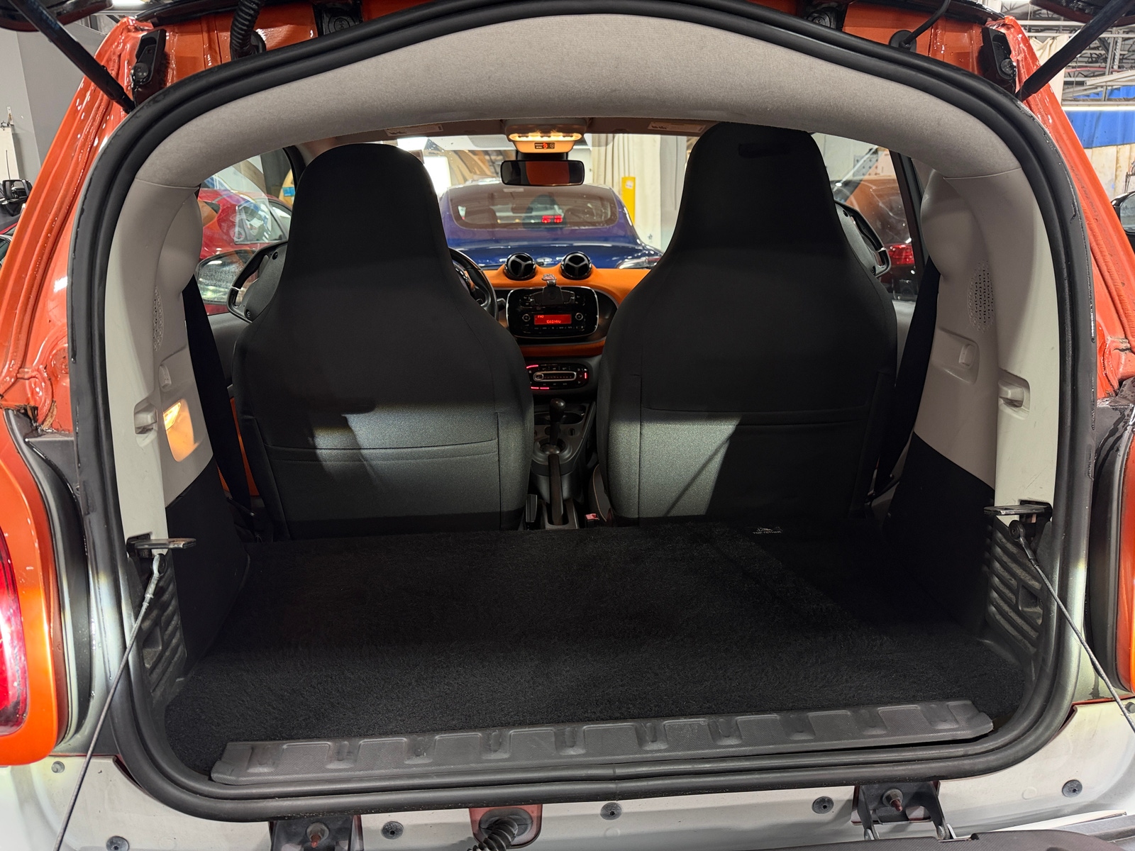 Thumbnail: 2016 smart fortwo - 6