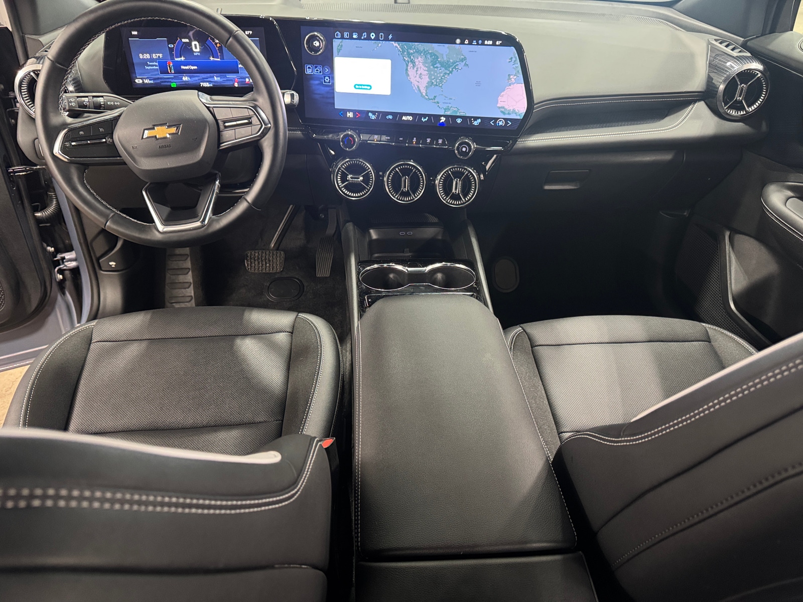 Thumbnail: 2025 Chevrolet Blazer EV - 2