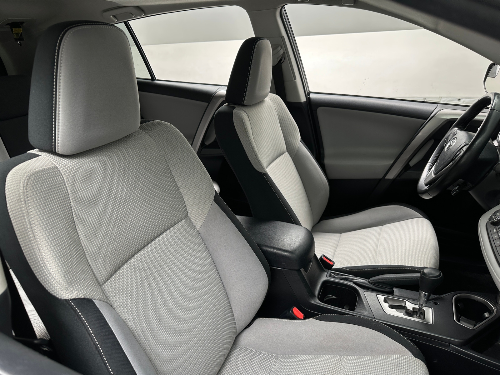 Thumbnail: 2017 Toyota RAV4 - 2