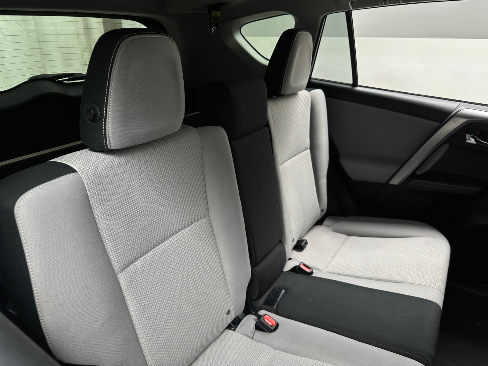 Thumbnail: 2017 Toyota RAV4 - 6