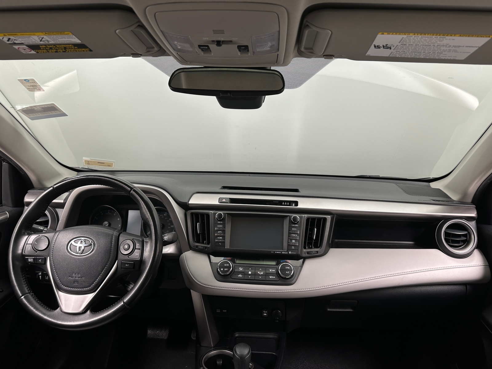 Thumbnail: 2017 Toyota RAV4 - 3