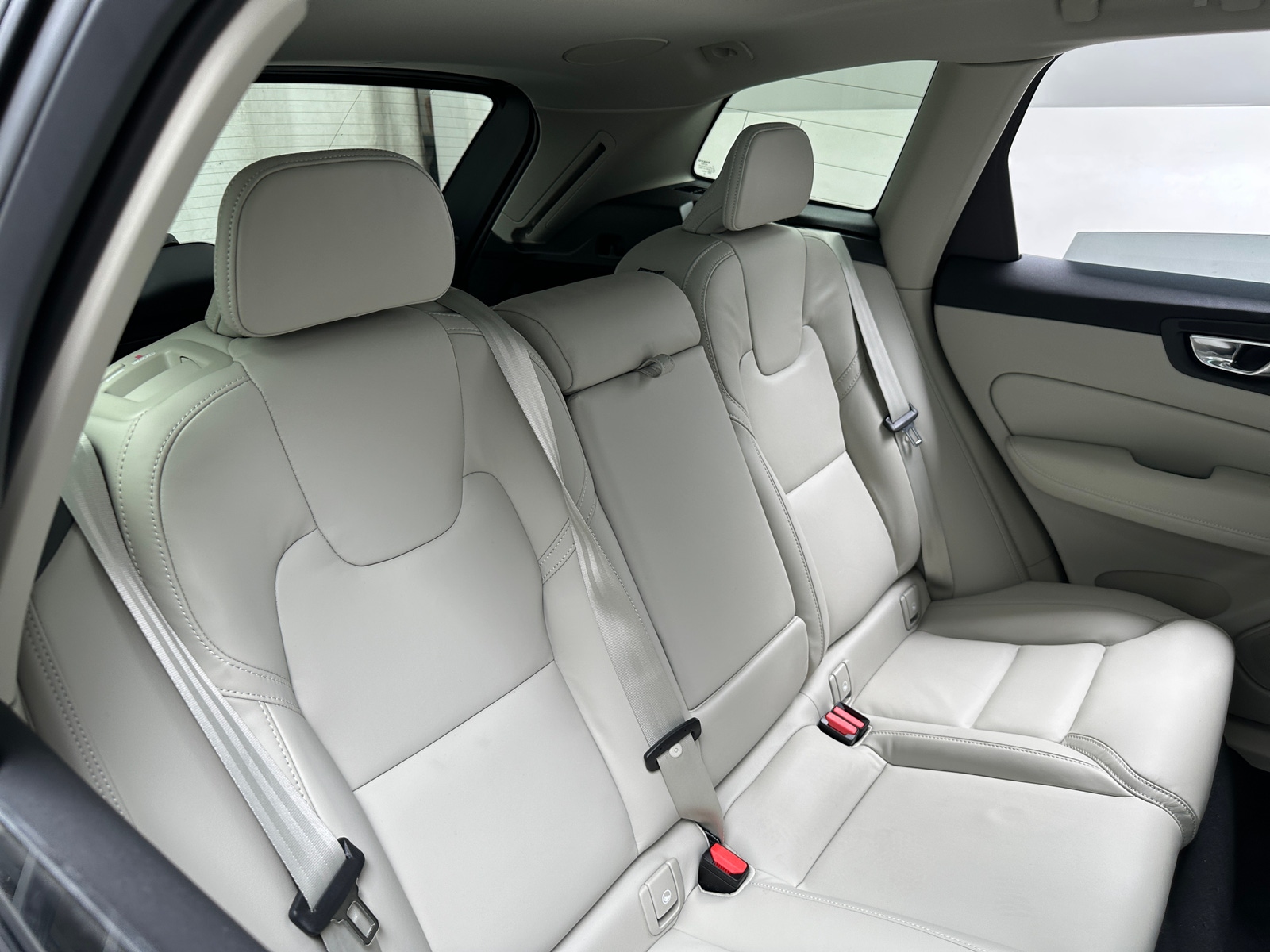 Thumbnail: 2026 Volvo XC60 - 5