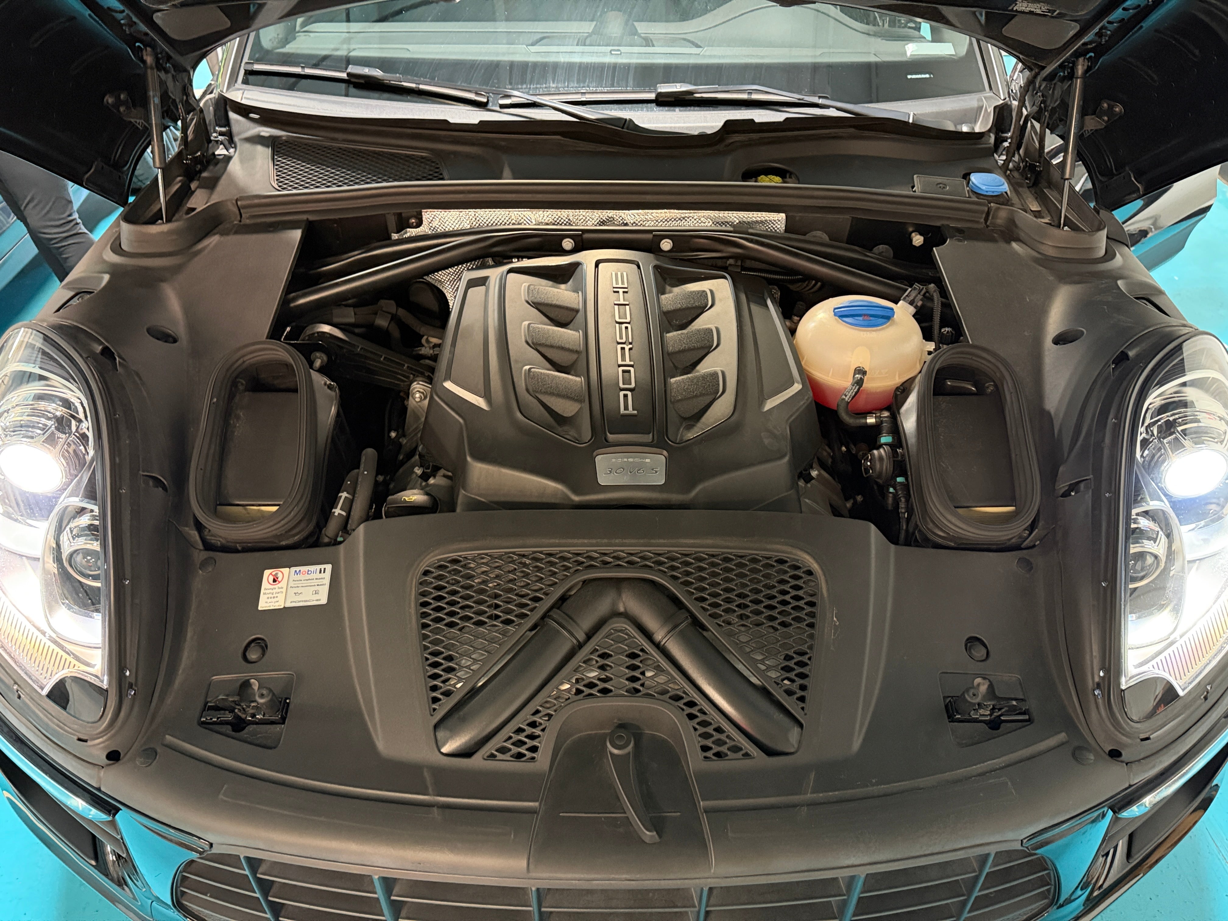 2016 Porsche Macan