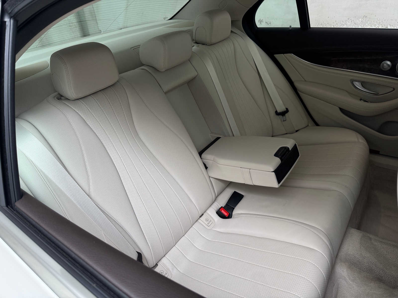 Thumbnail: 2017 Mercedes-Benz E-Class - 5