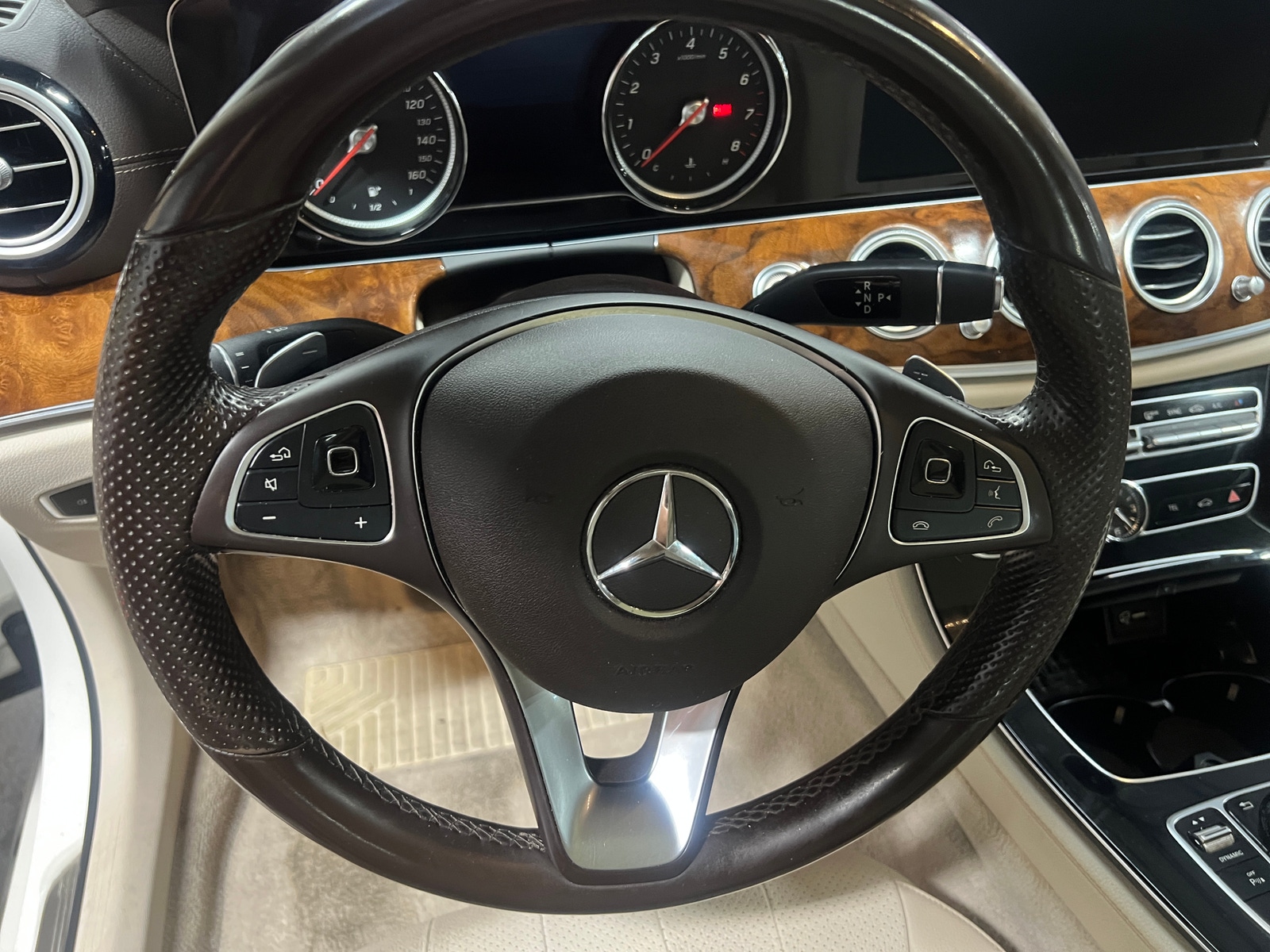 Thumbnail: 2017 Mercedes-Benz E-Class - 4