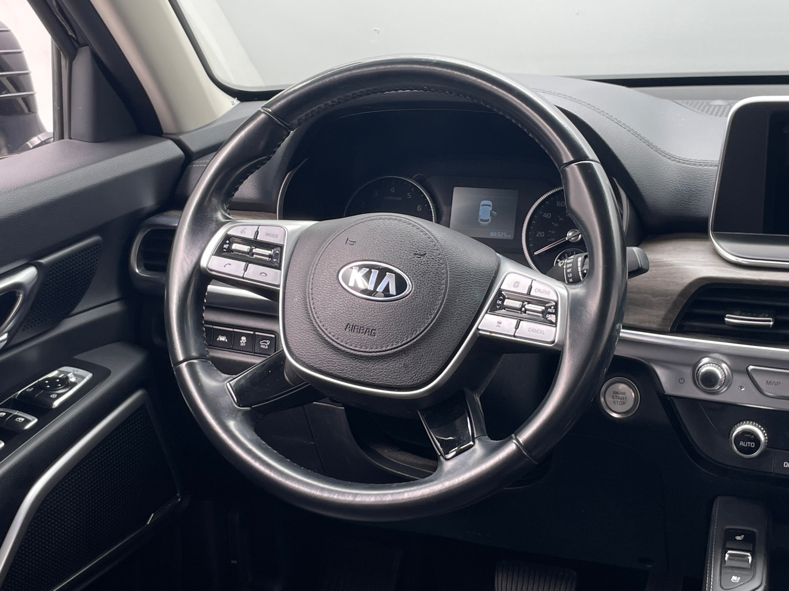 Thumbnail: 2021 Kia Telluride - 4