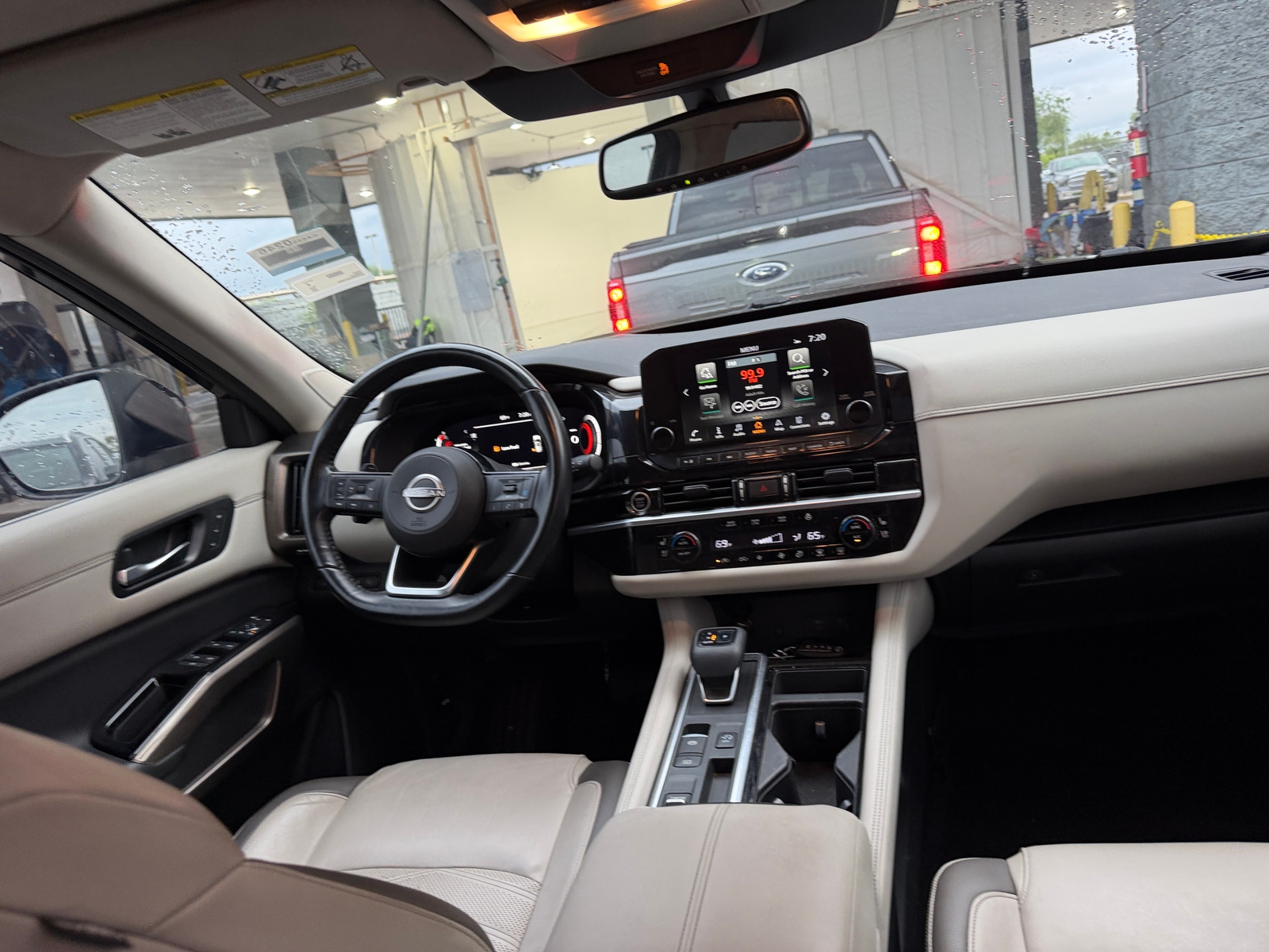 Thumbnail: 2022 Nissan Pathfinder - 2